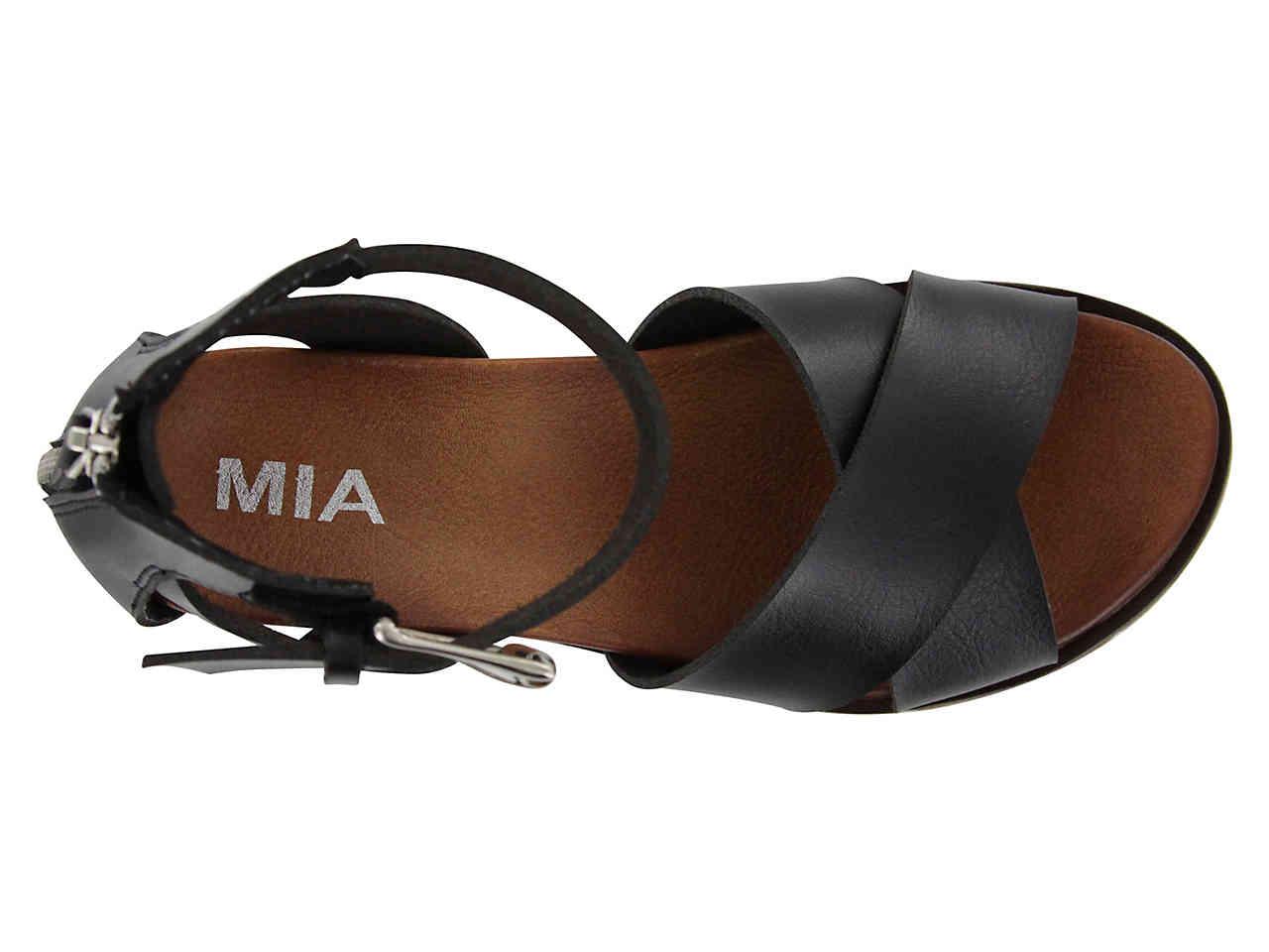 mia lauri wedge sandal