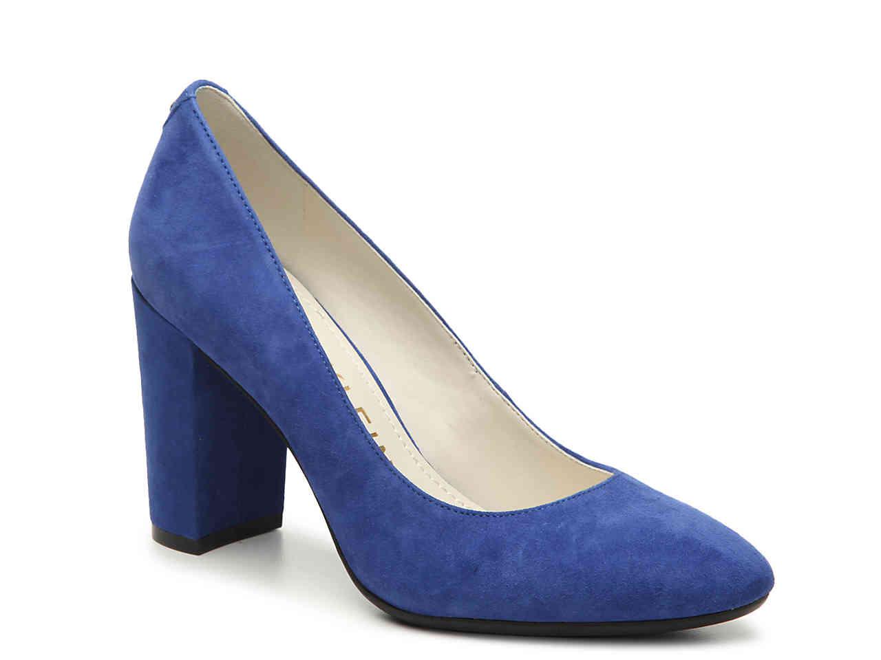 dsw royal blue pumps