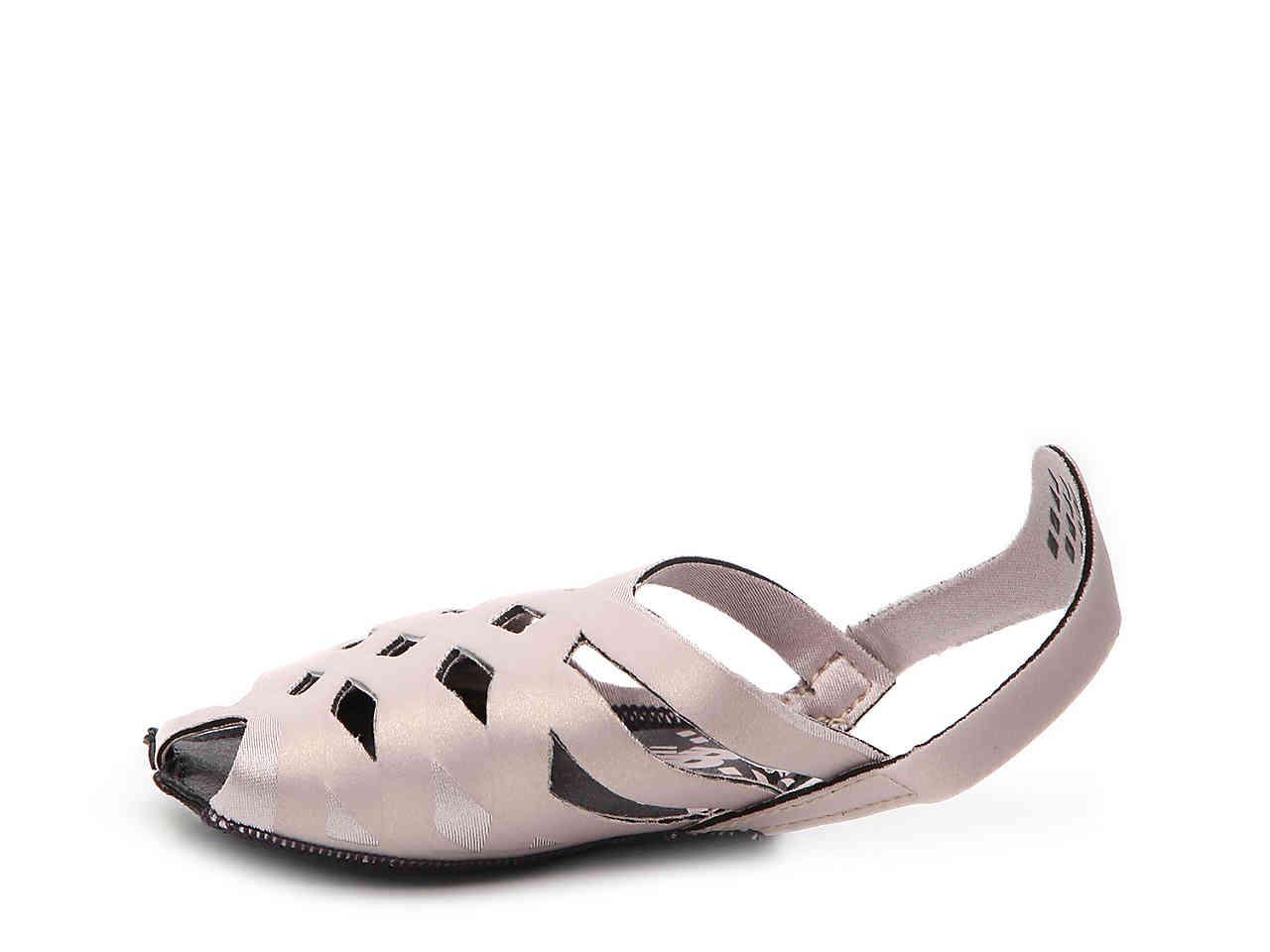 new balance yoga shoes