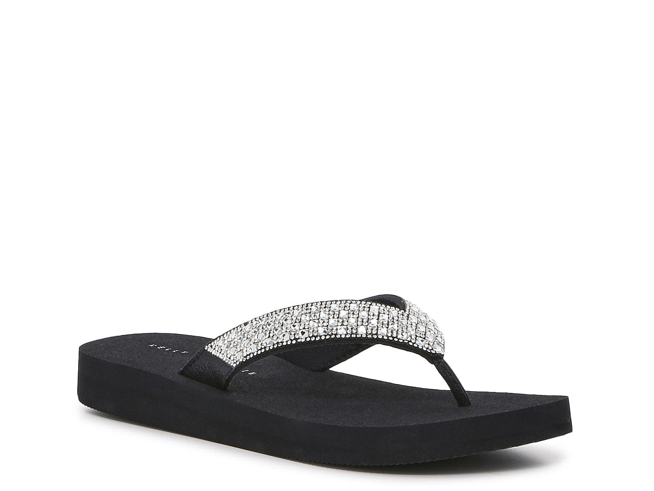 Kelly & Katie Gia Sandal in Black | Lyst