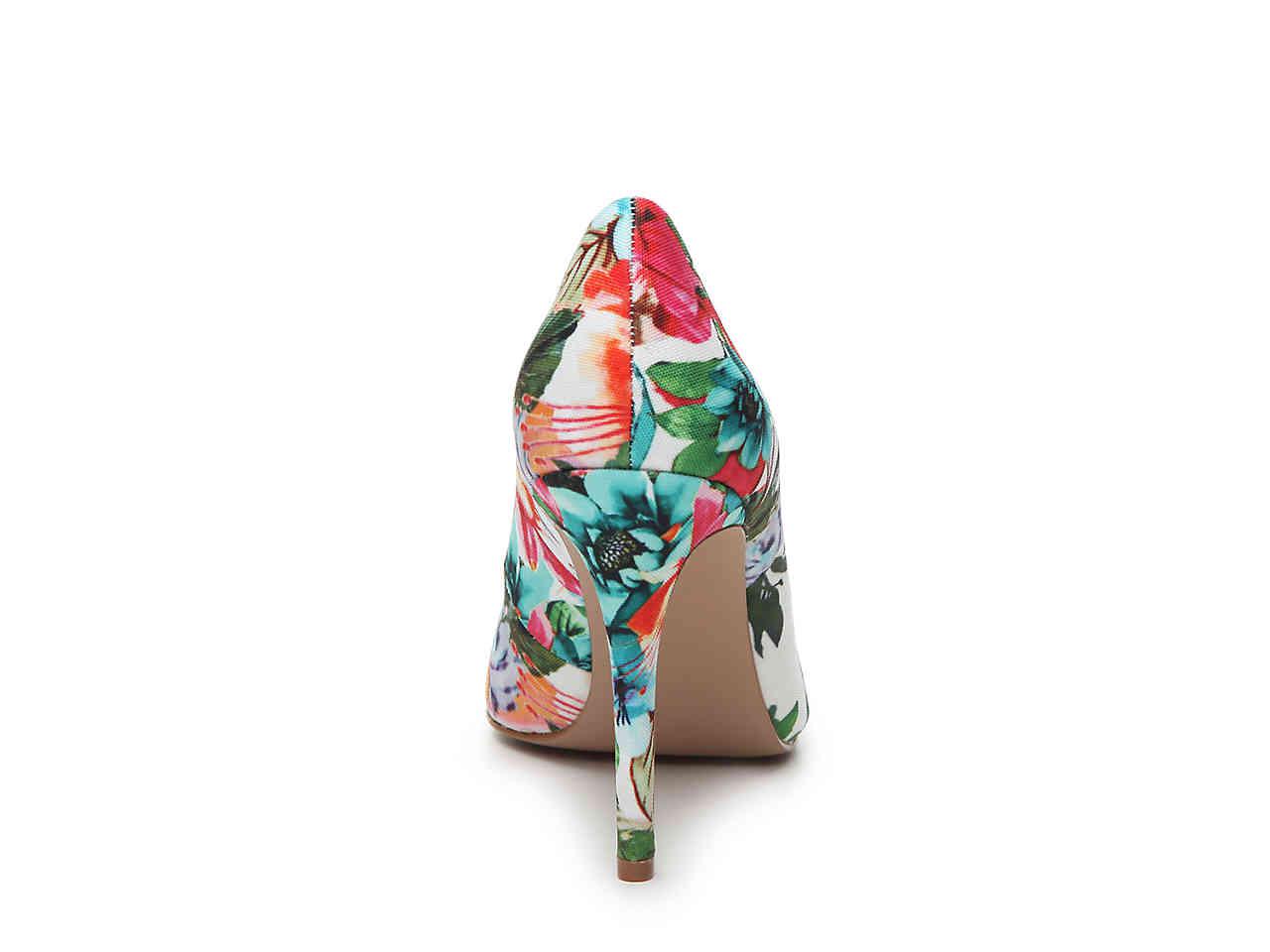 jessica simpson purla pump