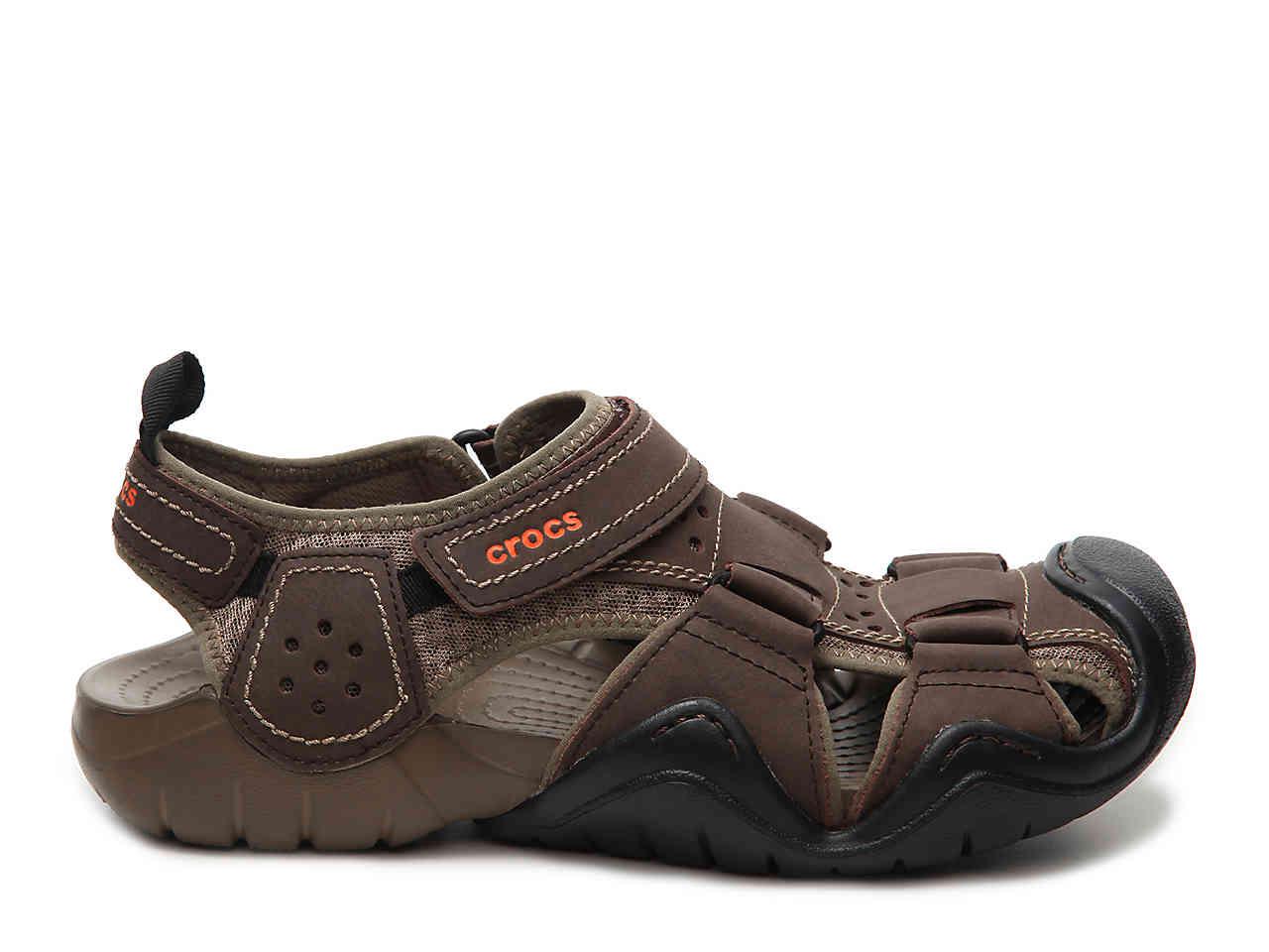 crocs men's swiftwater leather slide
