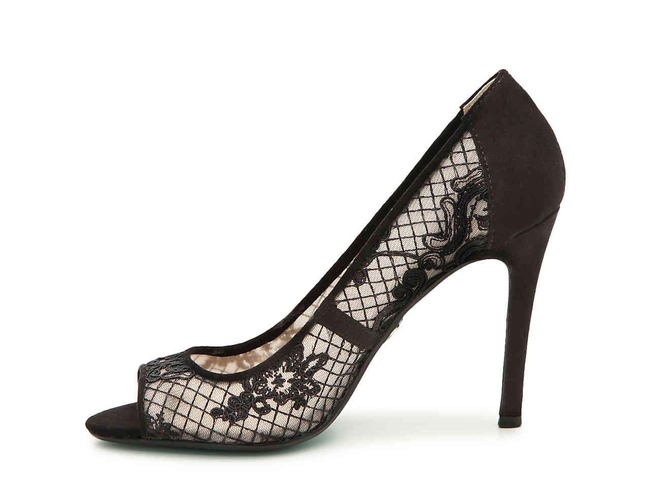 betsey johnson nila pump