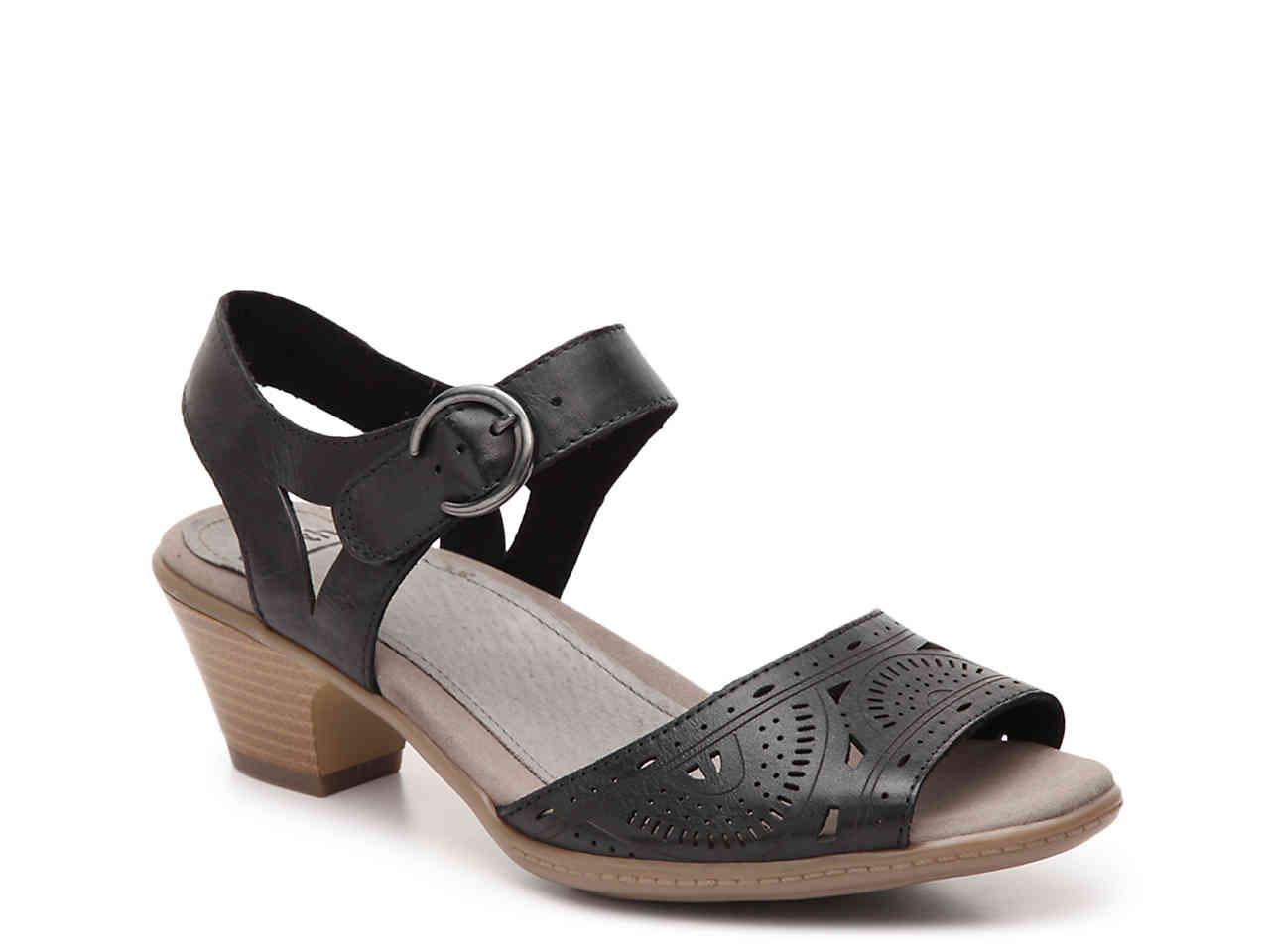 earth carson westport sandals