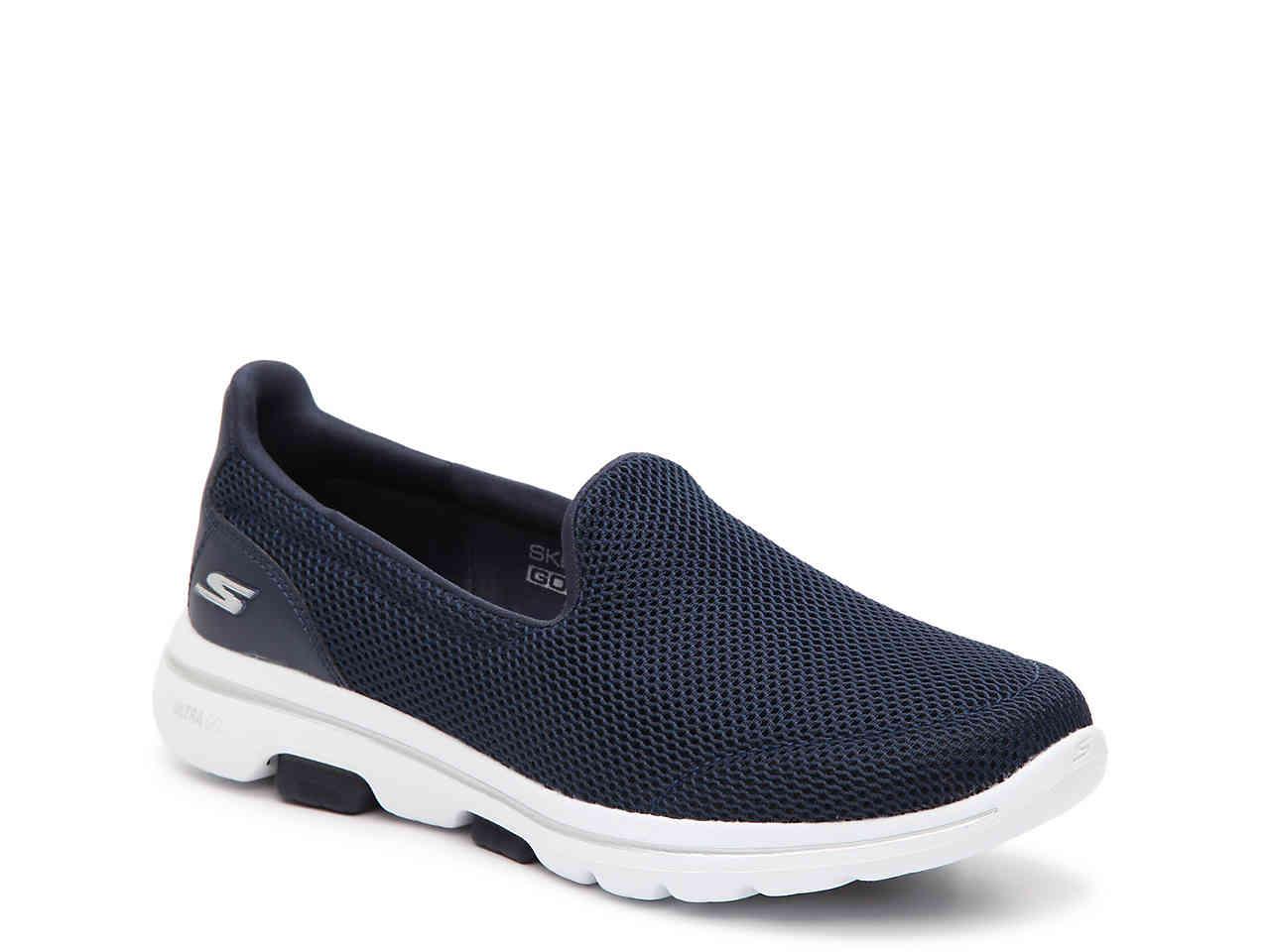 Skechers Synthetic Go Walk 5 Slip-on Sneaker in Navy (Blue) - Lyst