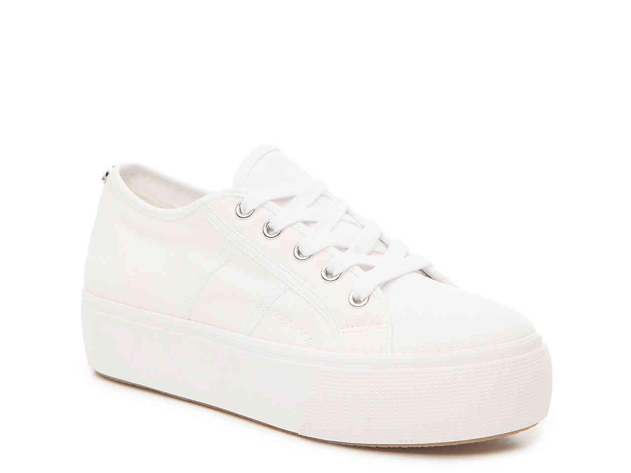 emmi white steve madden