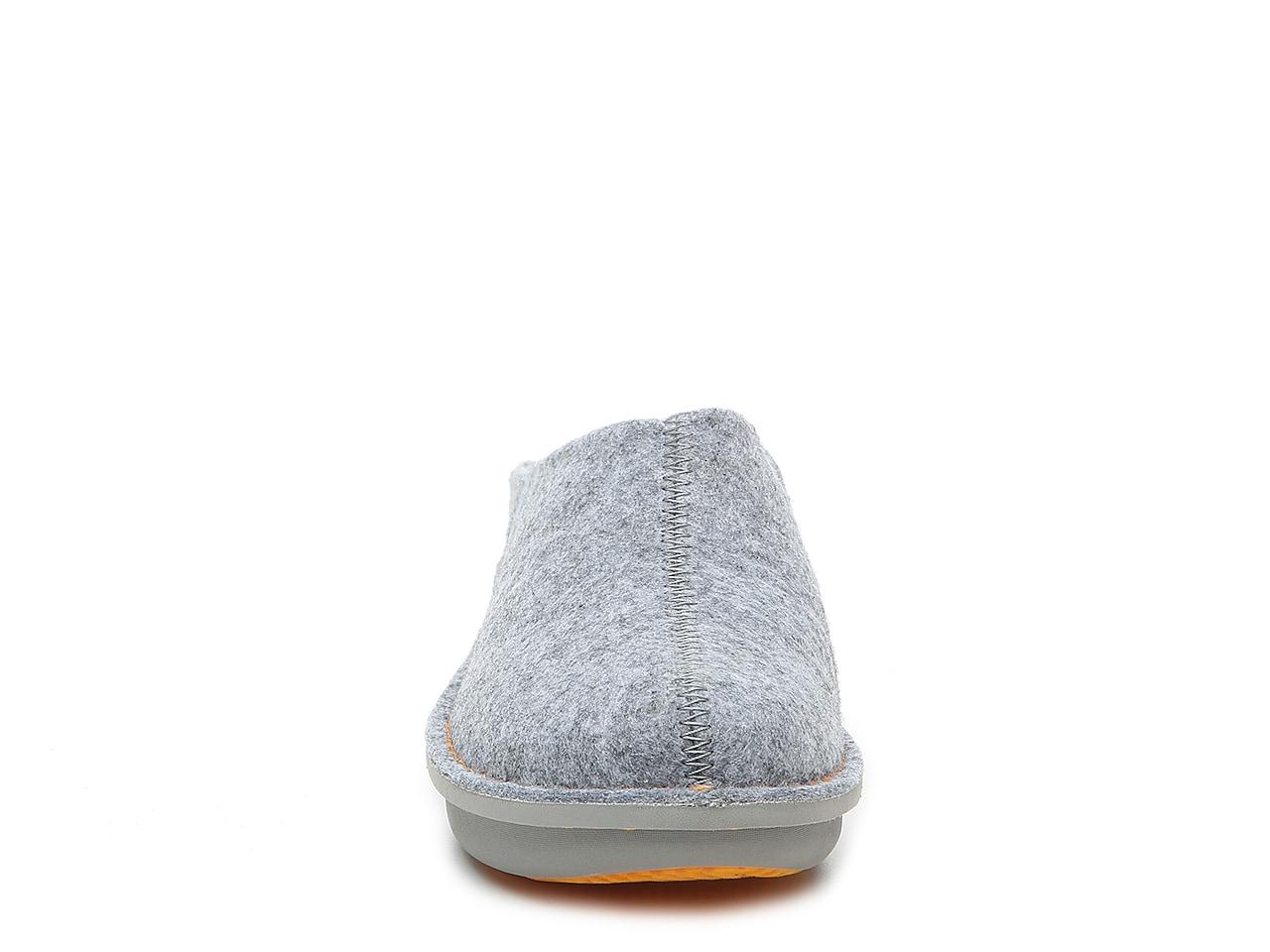 clarks step flow slippers