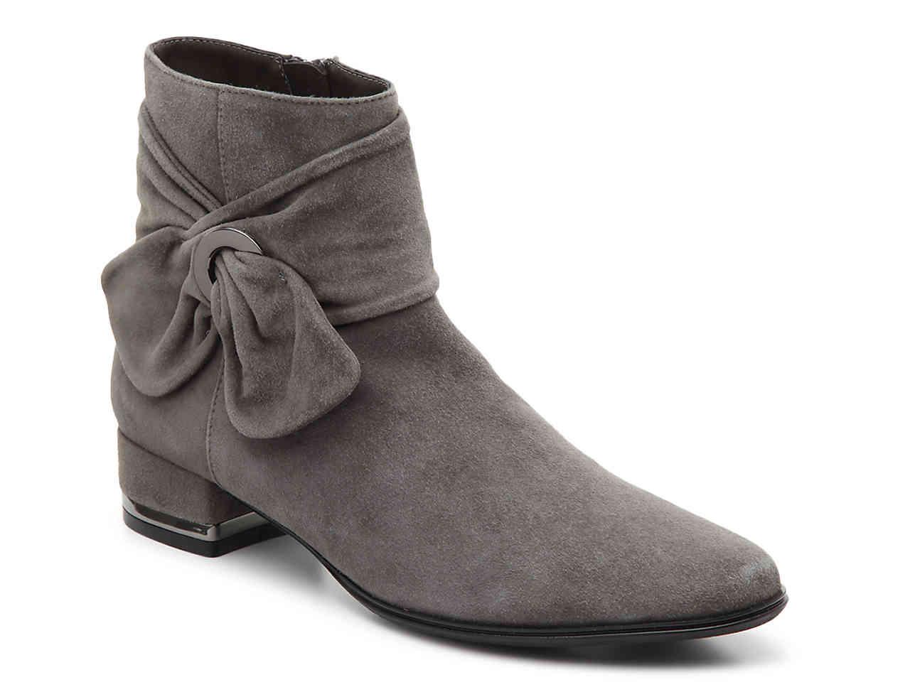 vaneli amik bootie