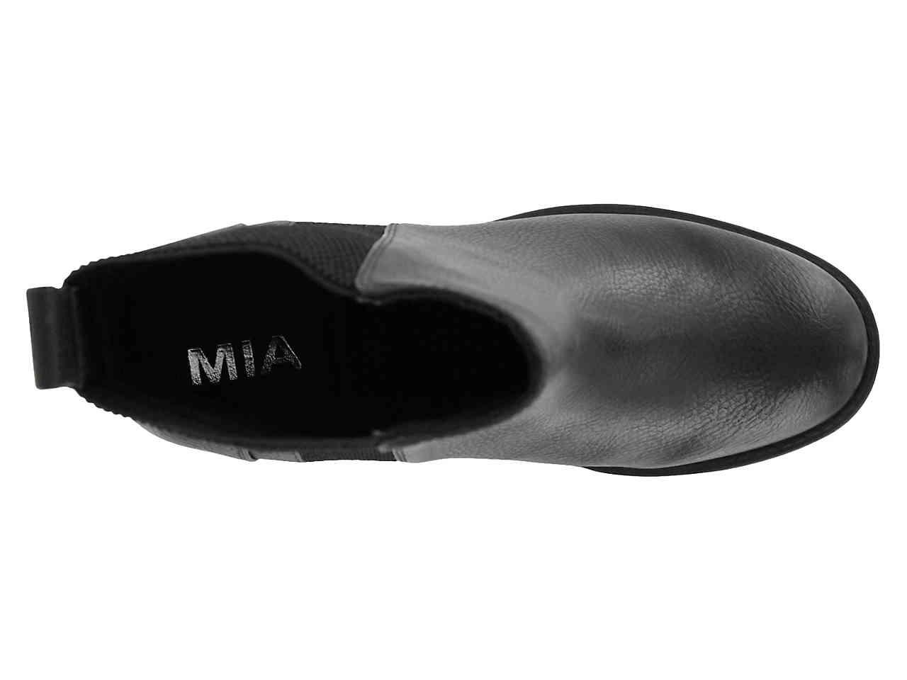 mia colten chelsea boot