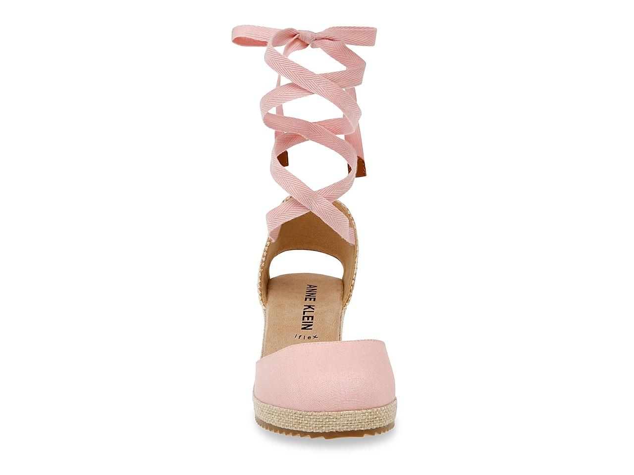 Anne Klein Zia Wedge Sandal in Black | Lyst