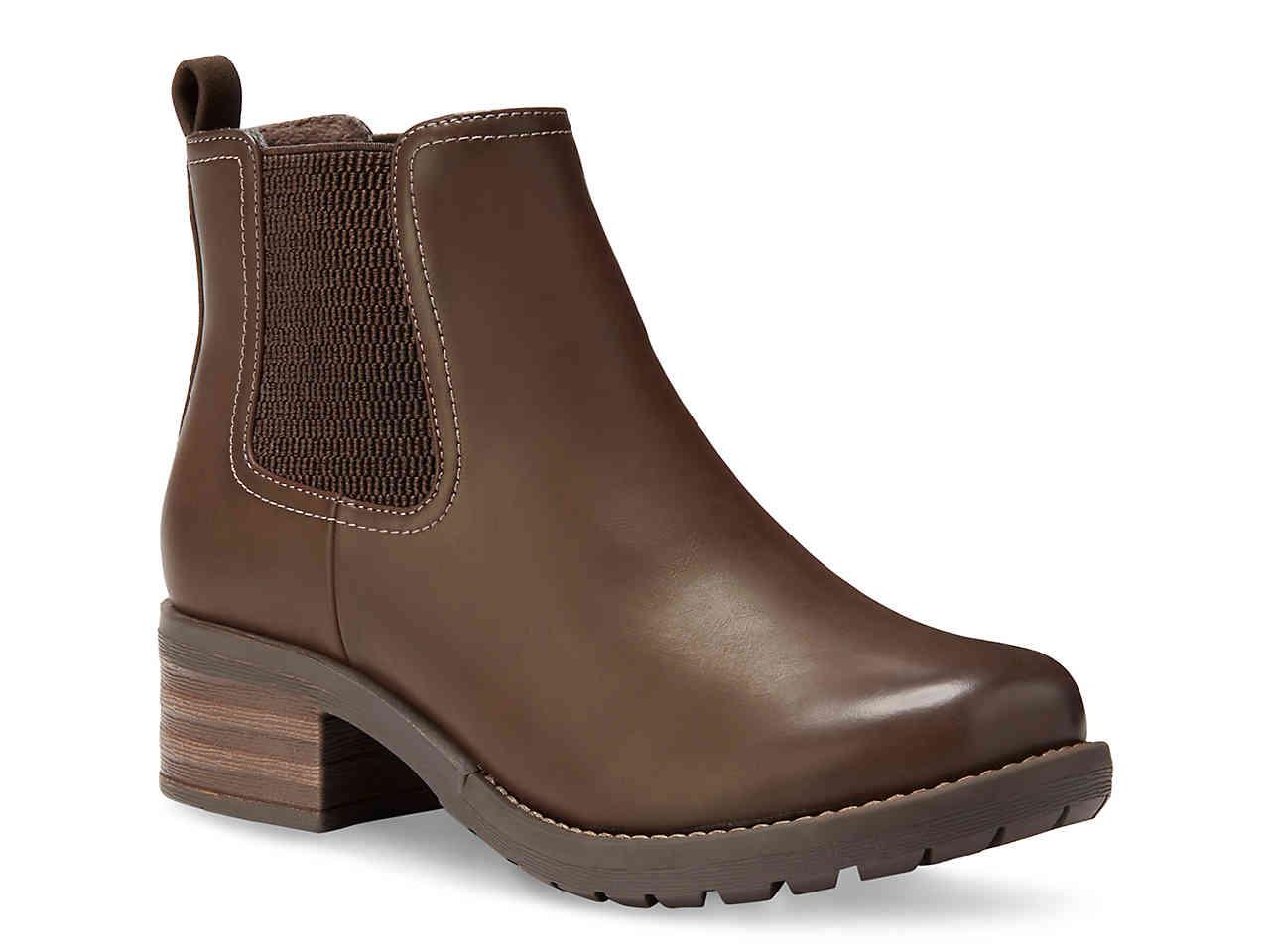 eastland jasmine chelsea boot