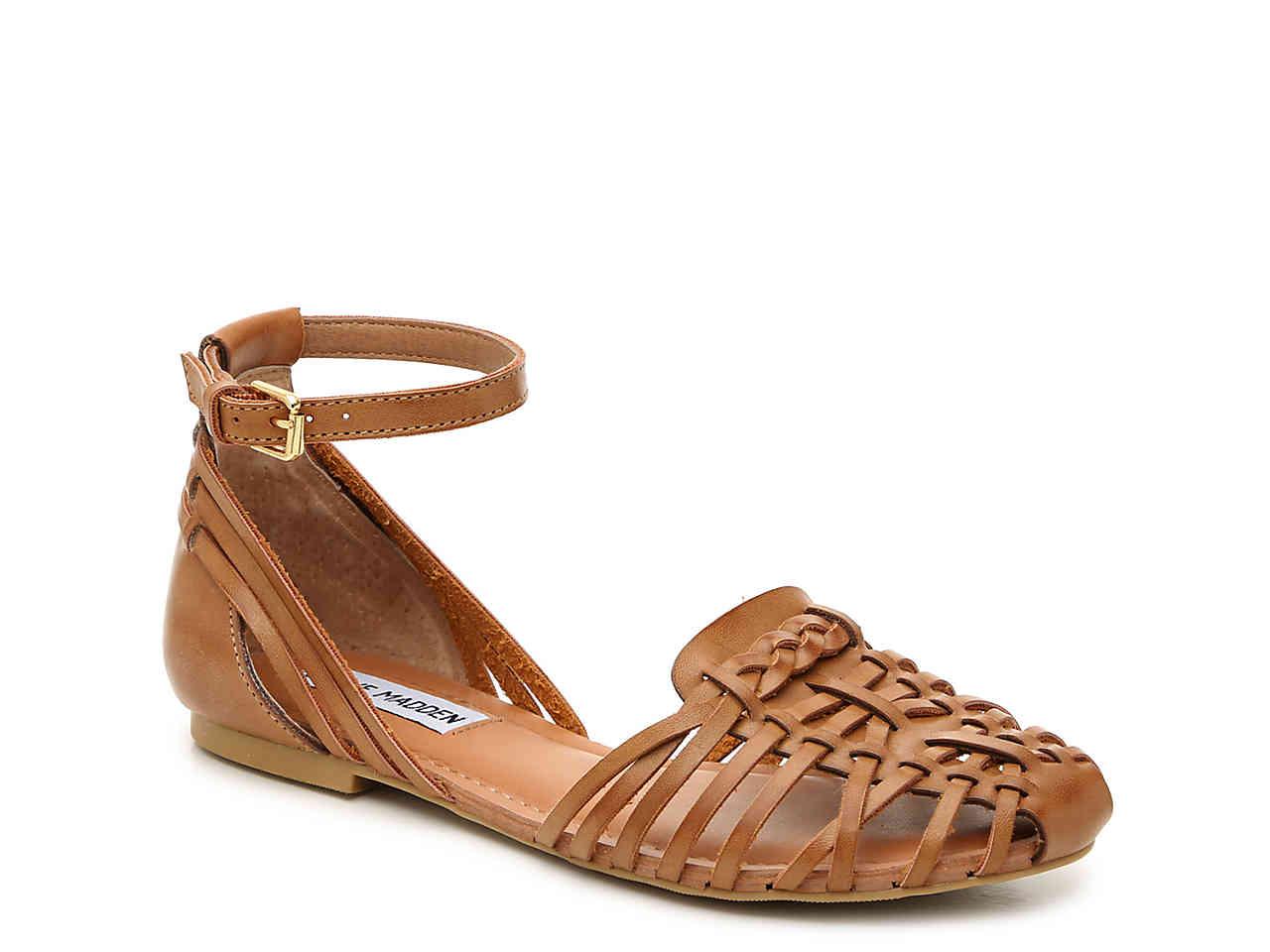 Steve Madden Mory Flat in Cognac (Brown 