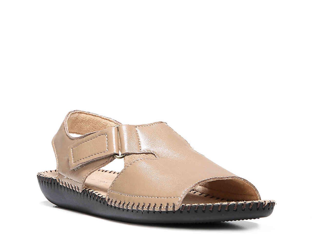 naturalizer scout sandals wide