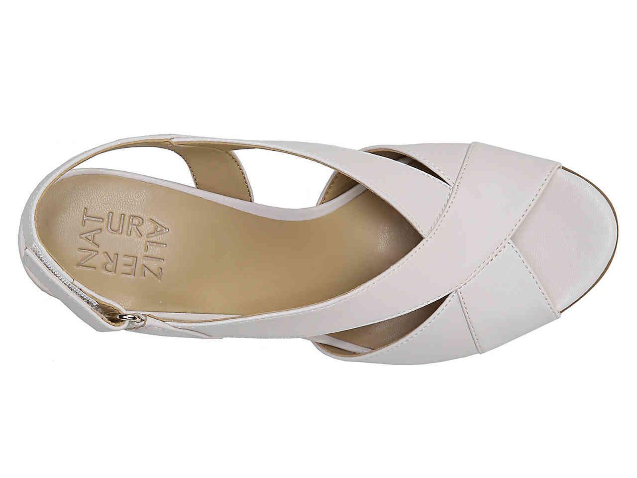 naturalizer barrie sandal