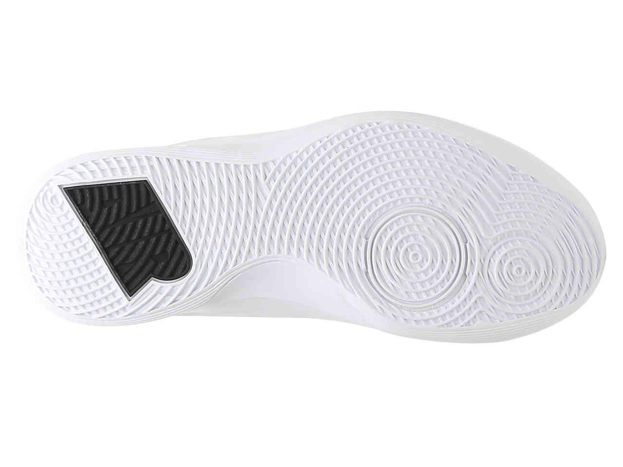 nike air versatile 3 white