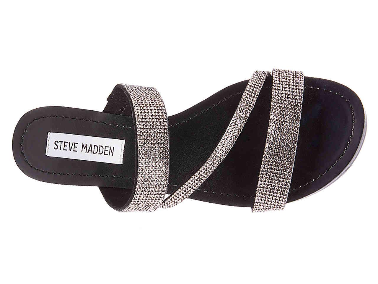 Steve Madden Lorie Flat Sandal in Black 