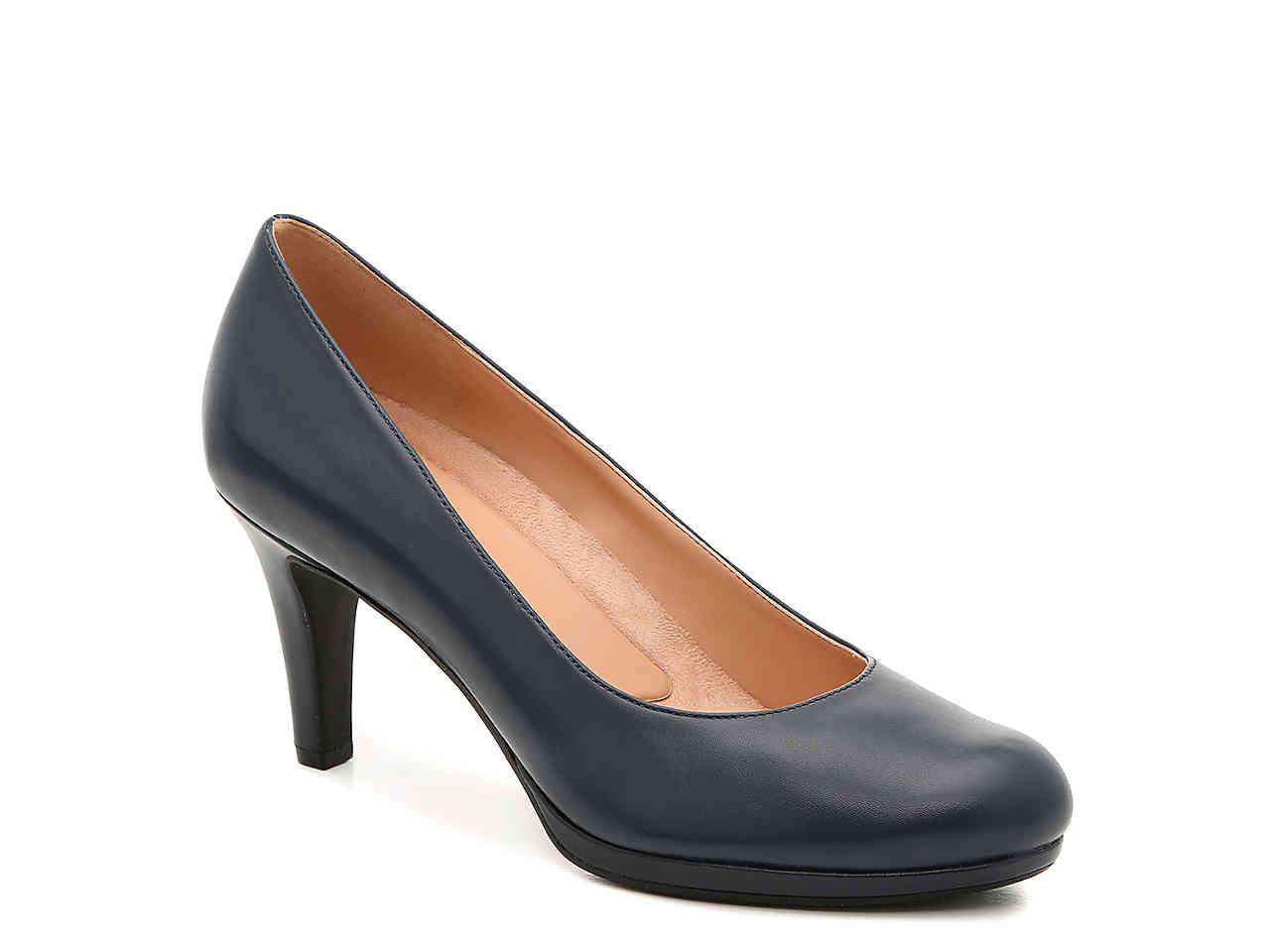 teresa pump by naturalizer