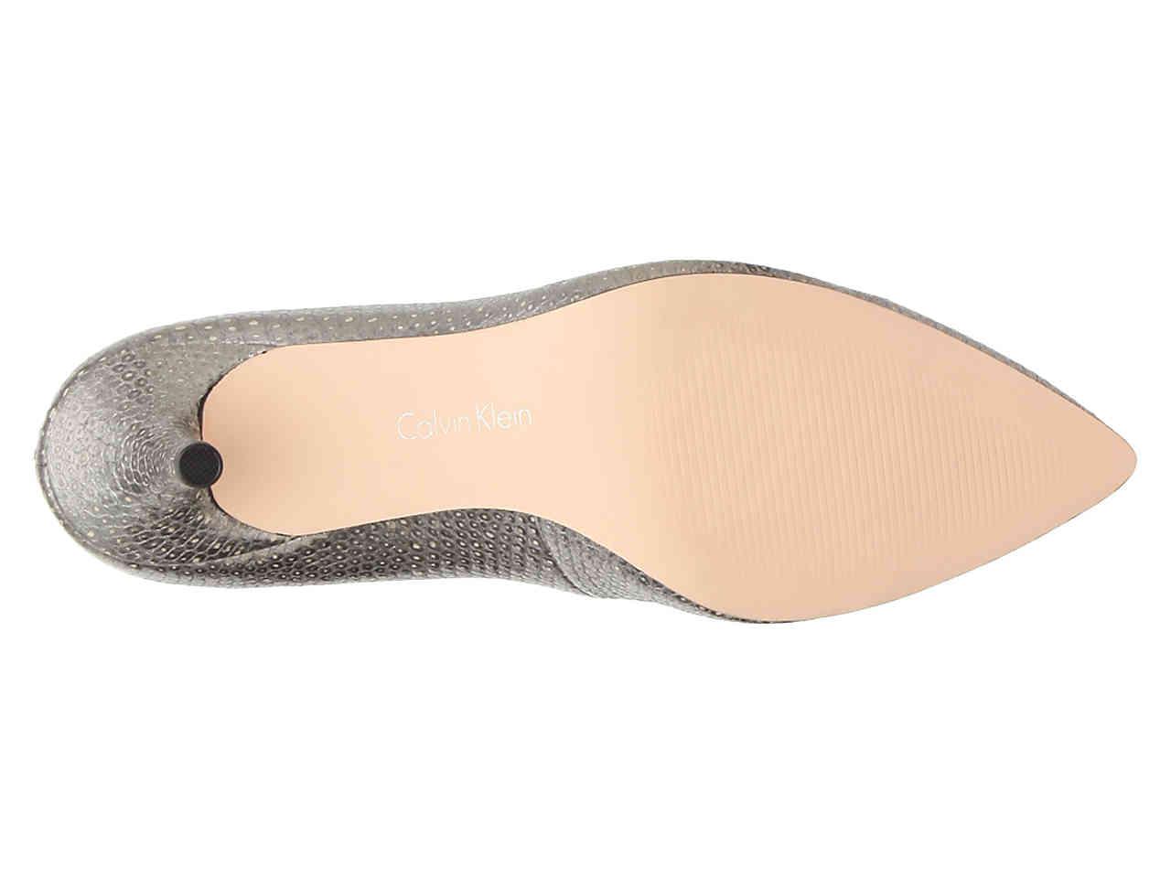 calvin klein kimberly pump