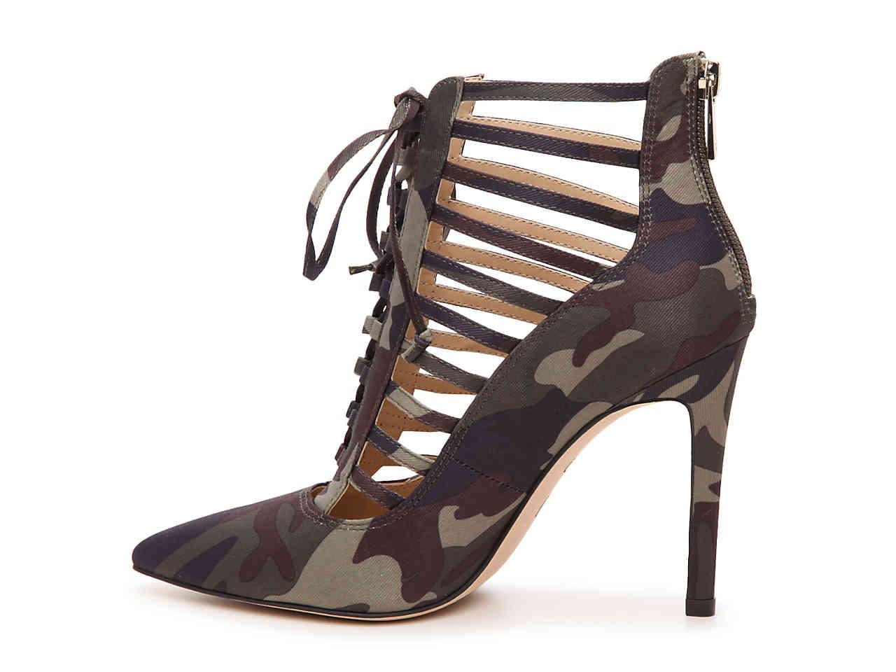 luckita pump jessica simpson