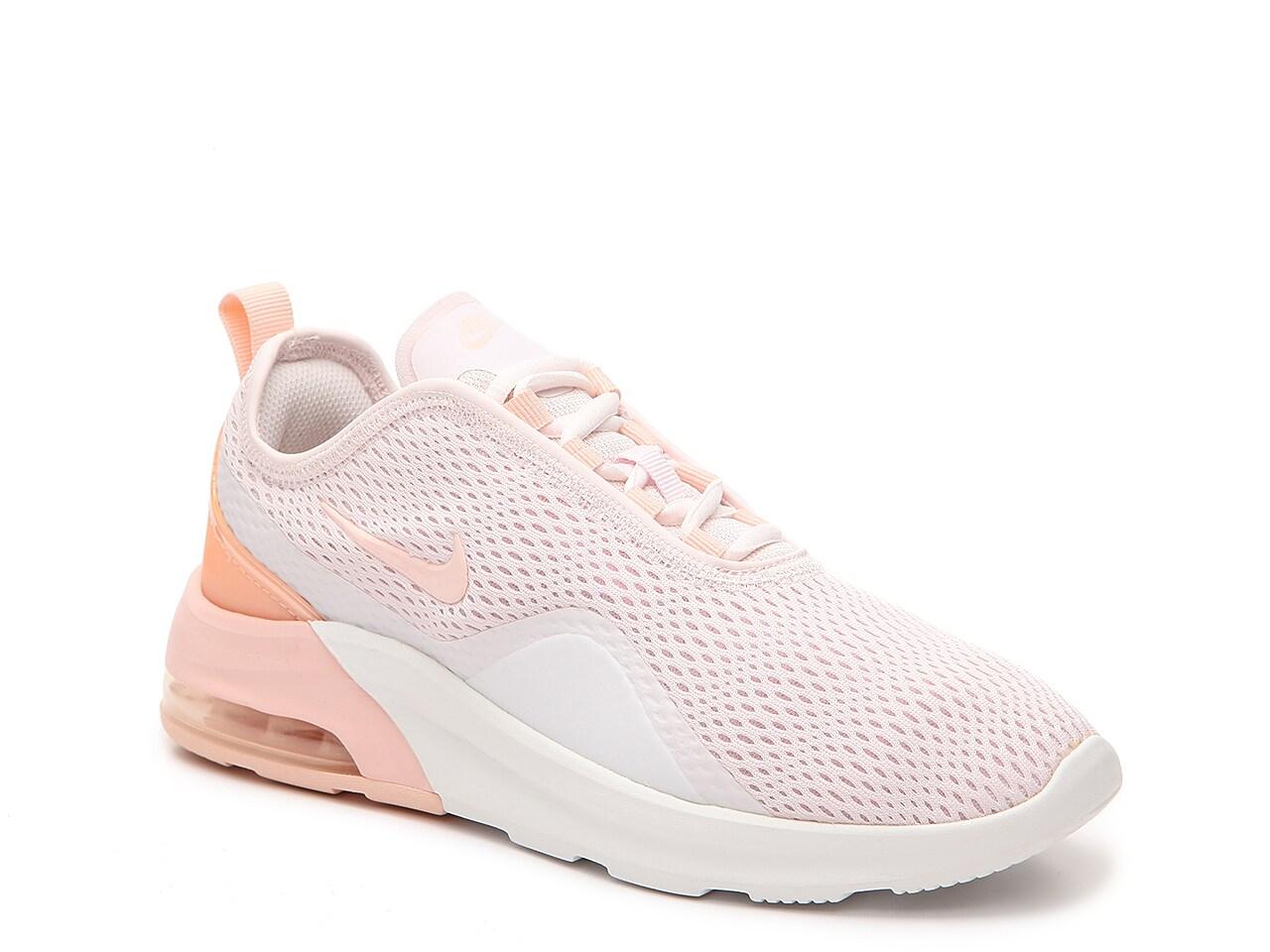 Nike Air Max Motion Sneaker in Pink | Lyst