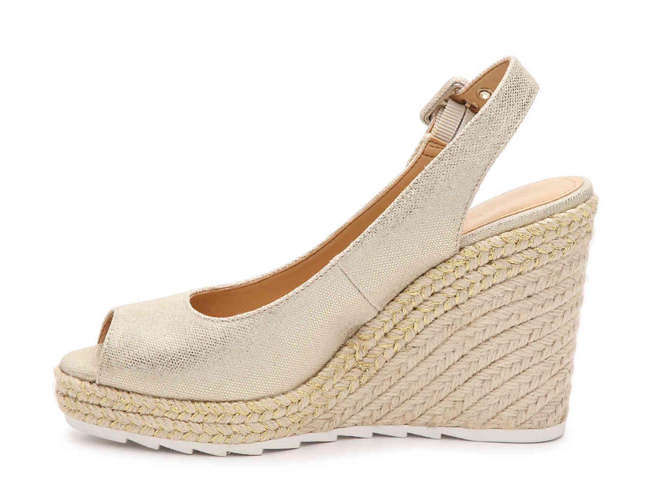 nine west gold wedges