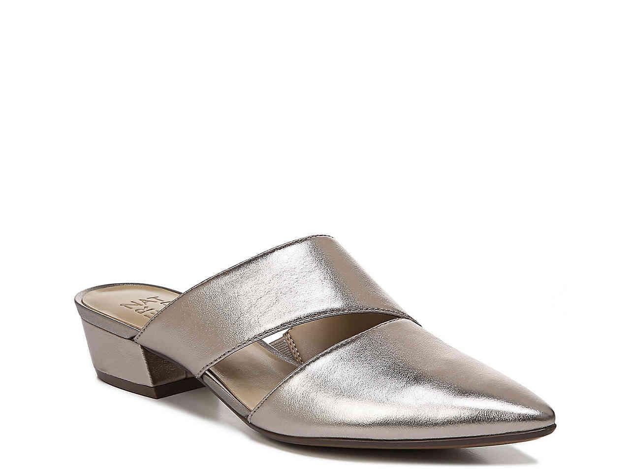 naturalizer bev mules