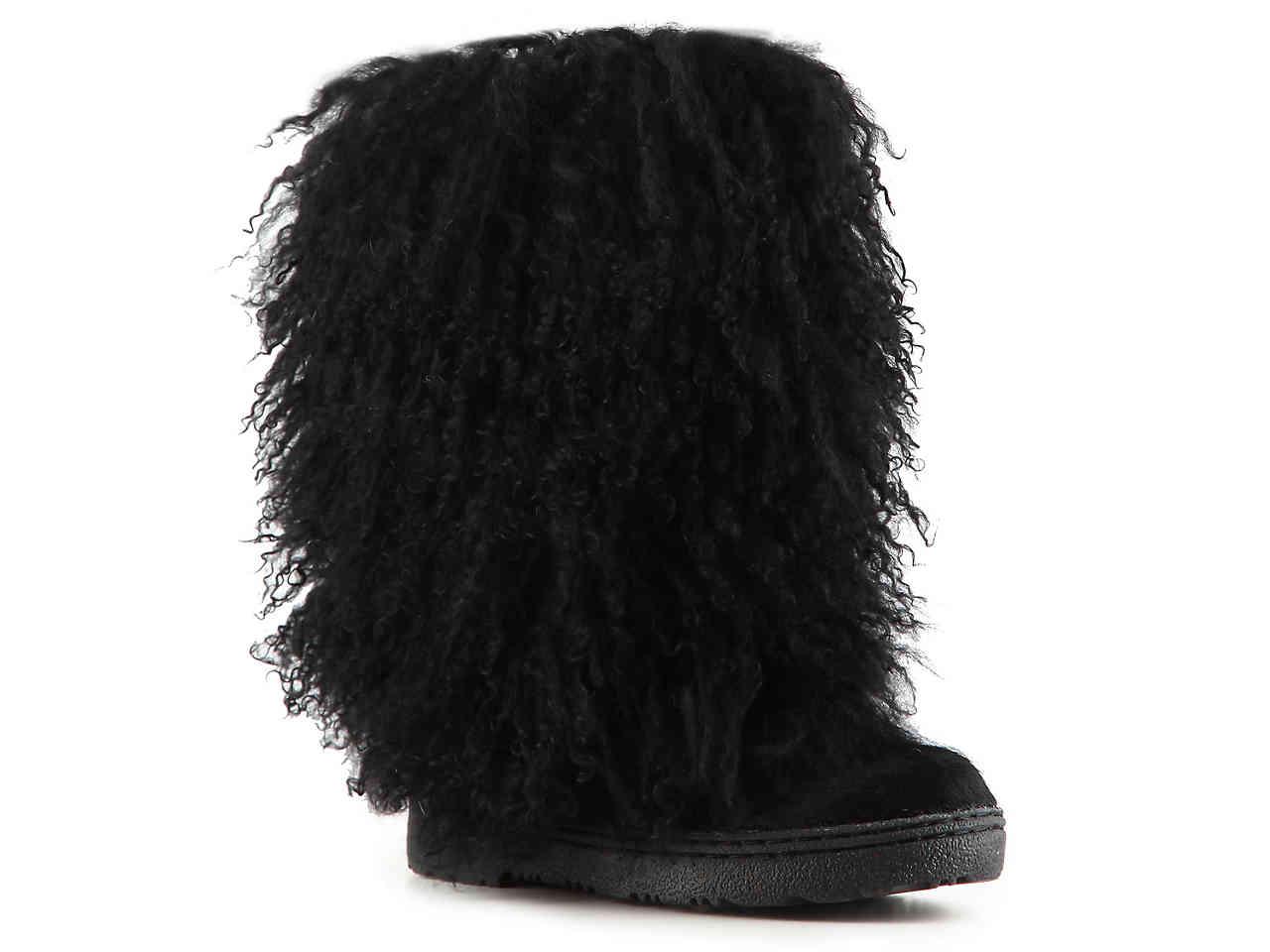 bearpaw boots with bows on back