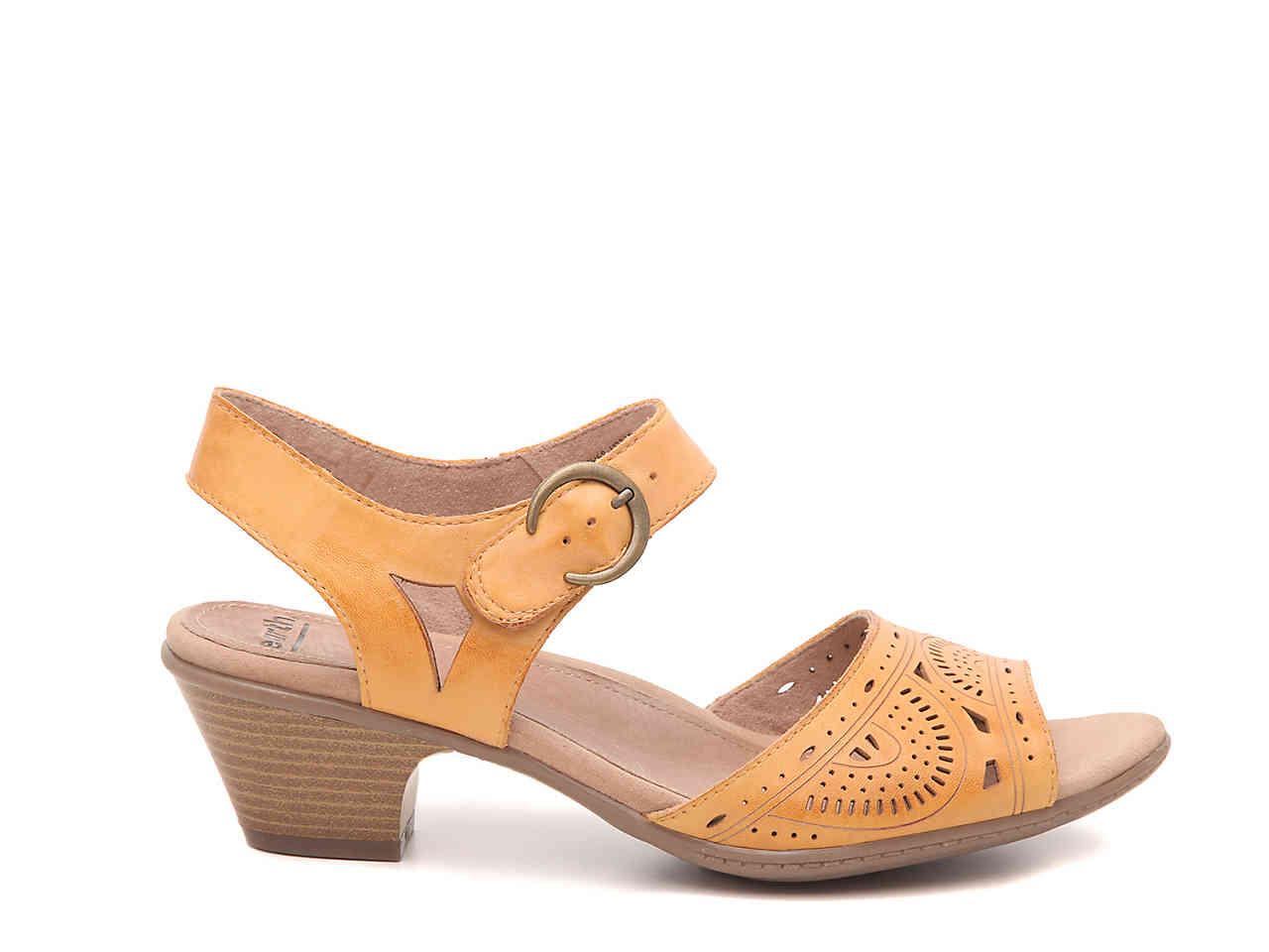 earth carson westport sandals