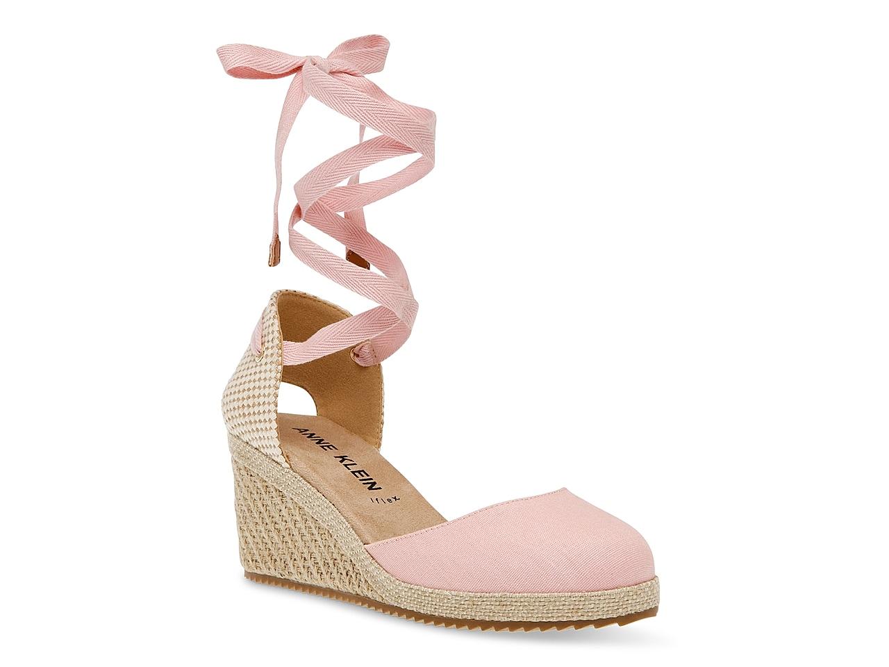 Anne Klein Zia Wedge Sandal in Black | Lyst