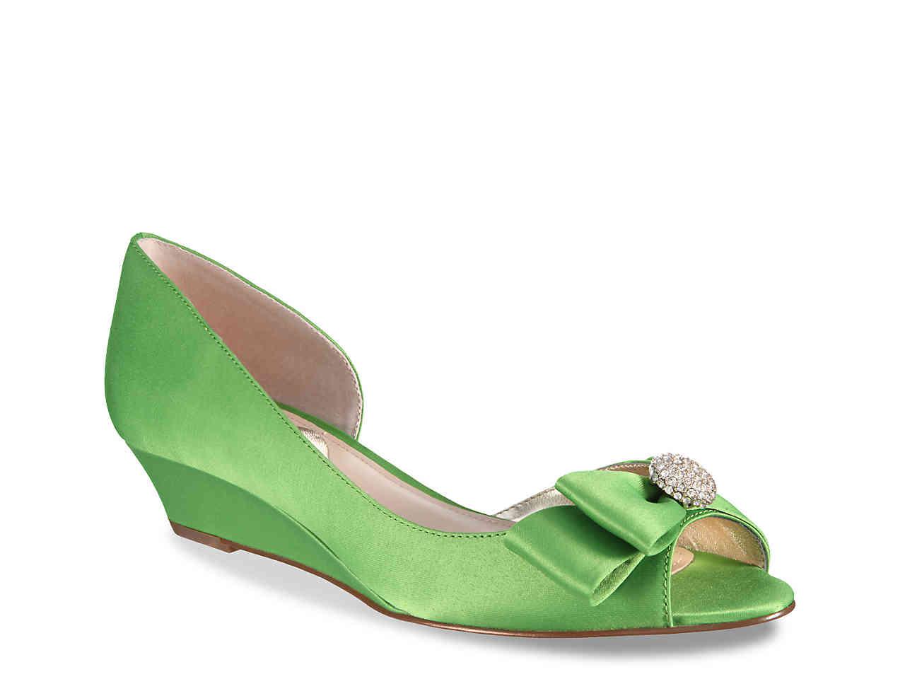 nina ronelle wedge pump