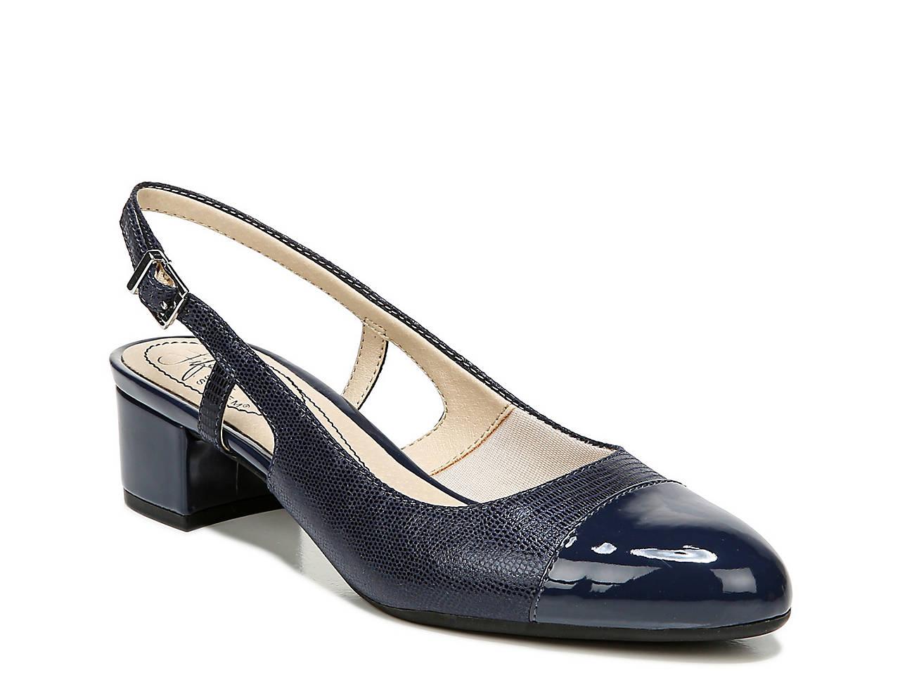 LifeStride Everdeen Pump in Navy (Blue) - Lyst