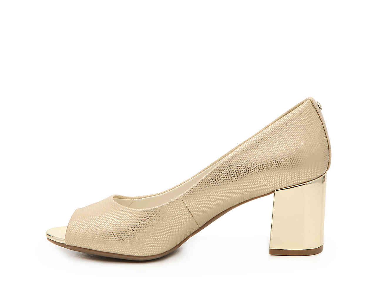 anne klein megan pump