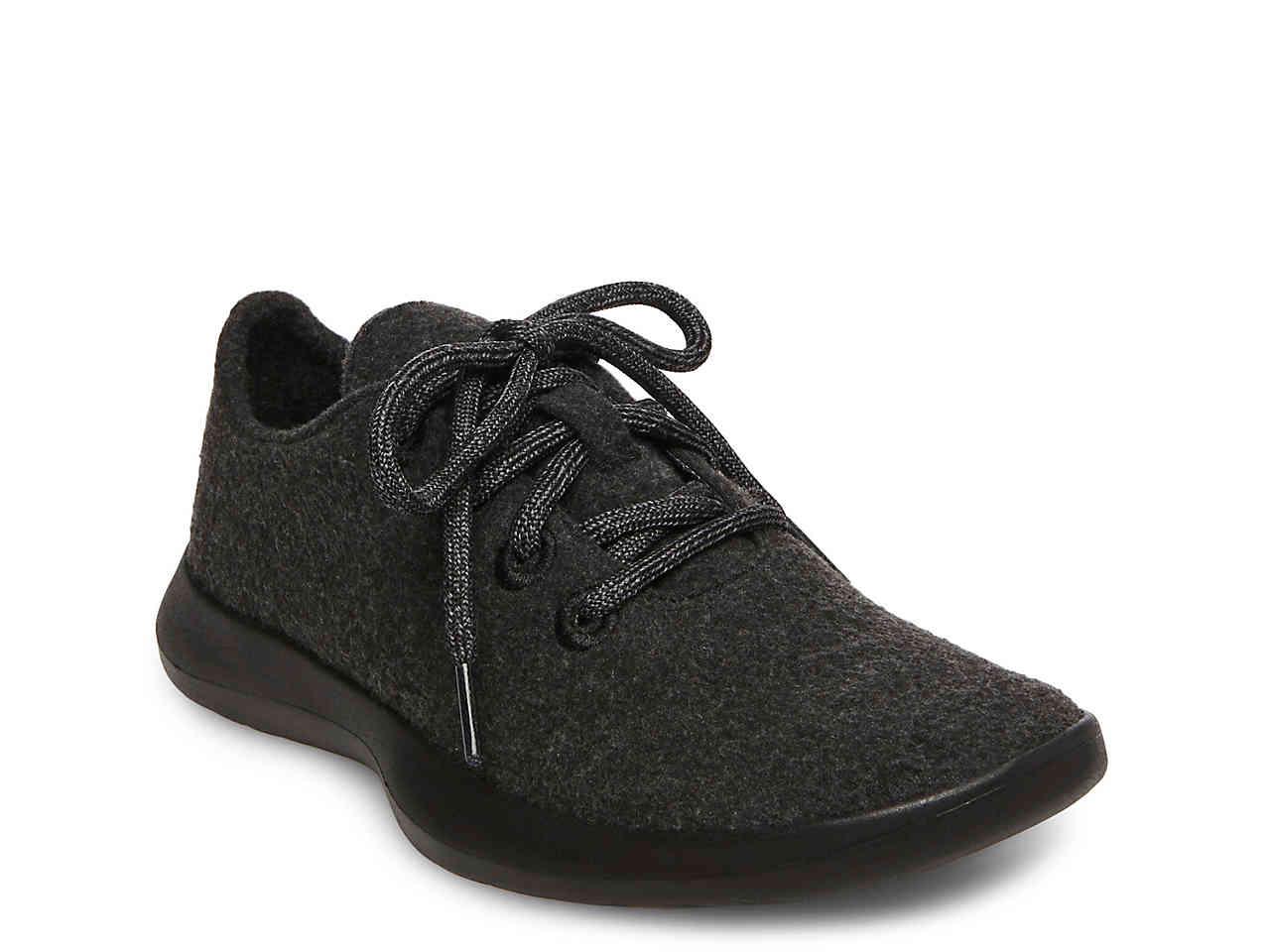 steve madden traveler shoes