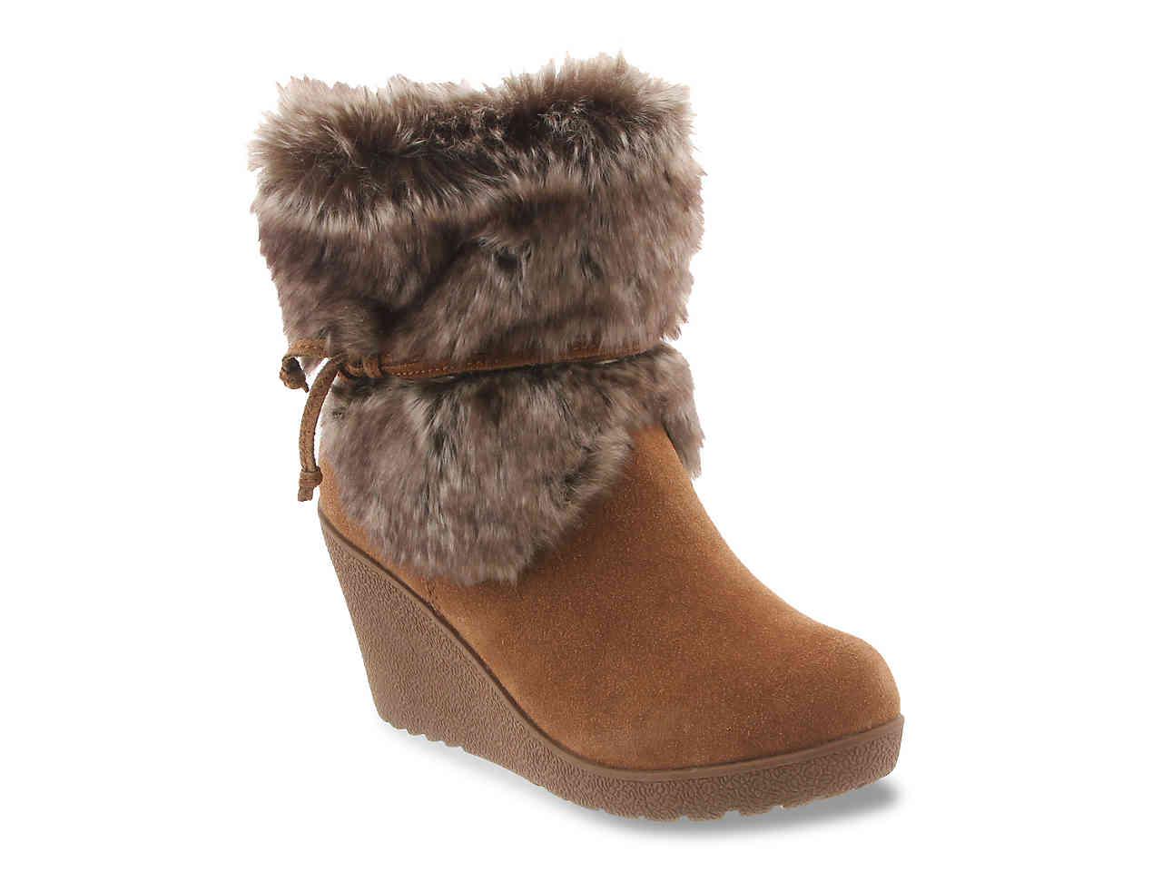 BEARPAW Penelope Wedge Bootie in Cognac 