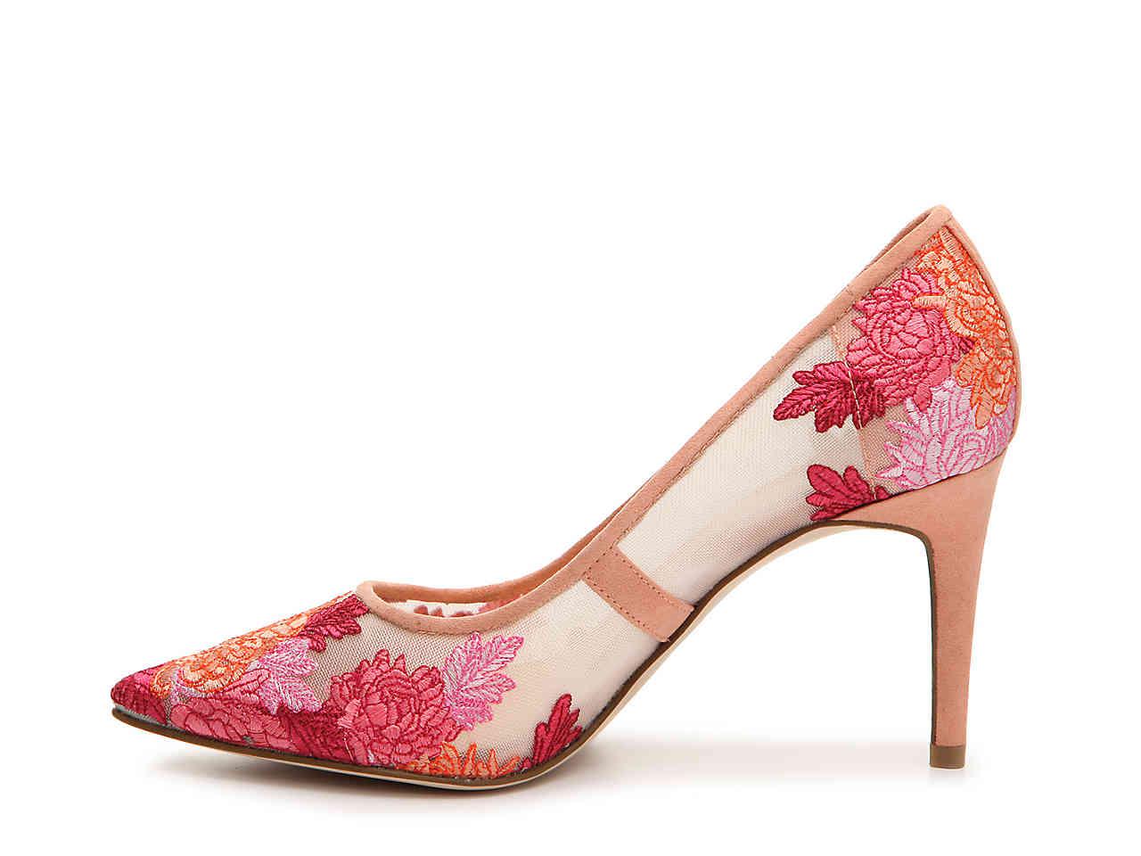 jessica simpson cipinola pump