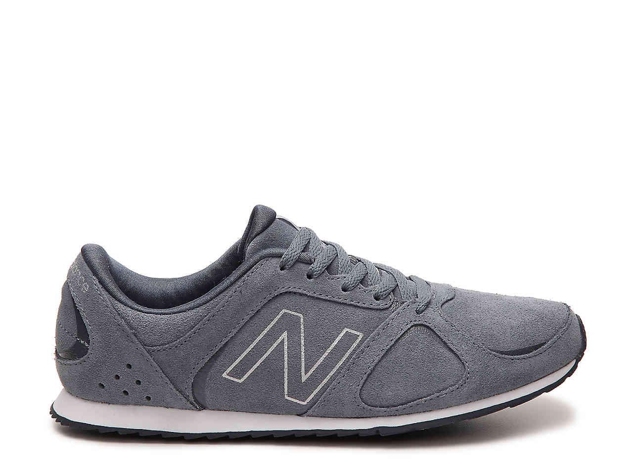 New Balance 555 Retro Suede Sneaker in Gray | Lyst