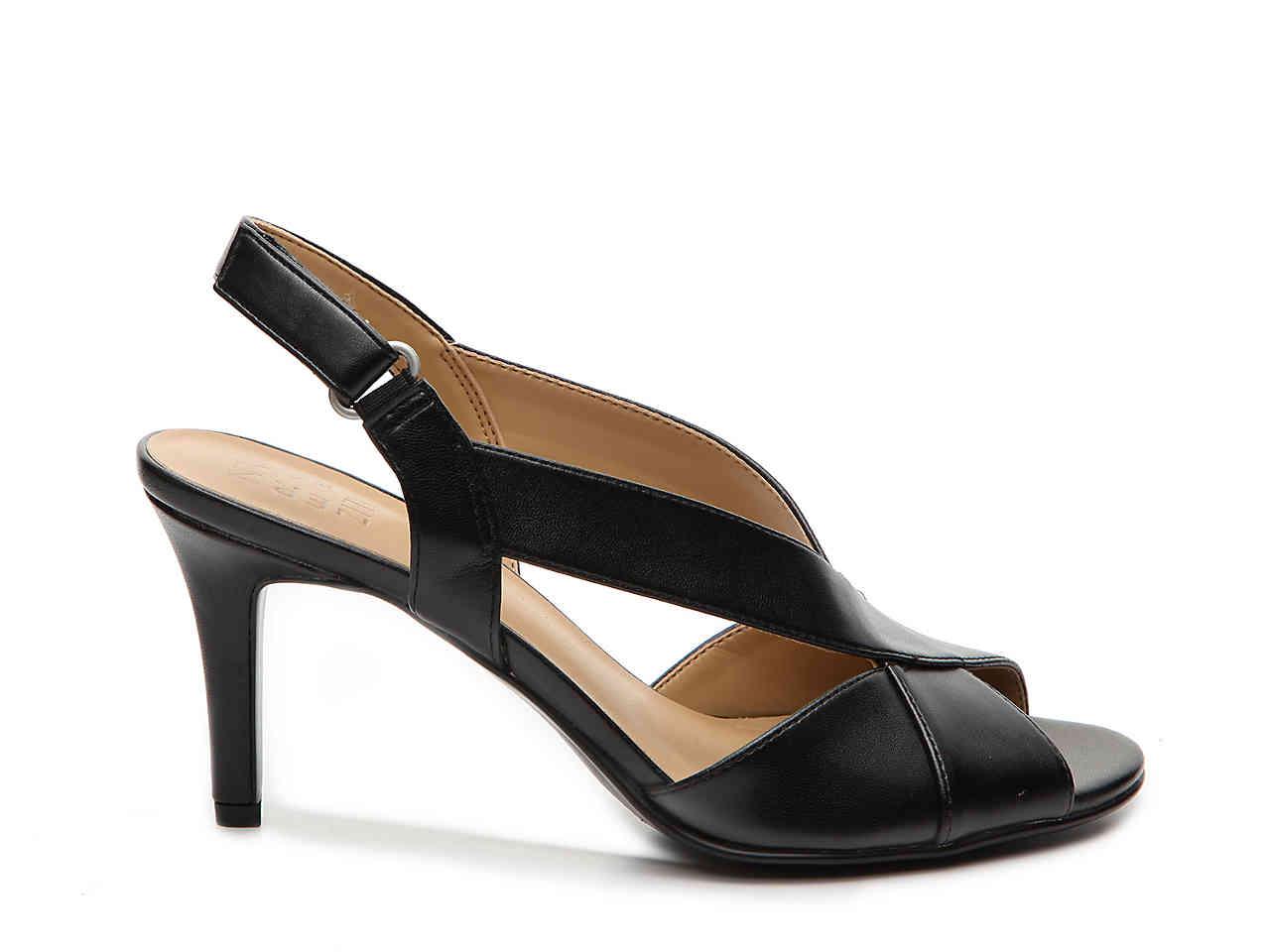 naturalizer barrie sandal
