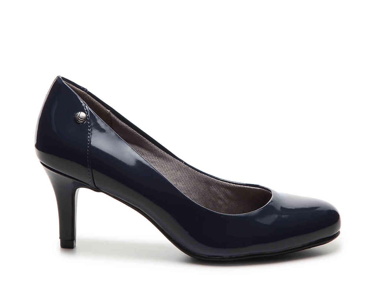 LifeStride Leather Lively Patent Pump in Navy (Blue) - Lyst