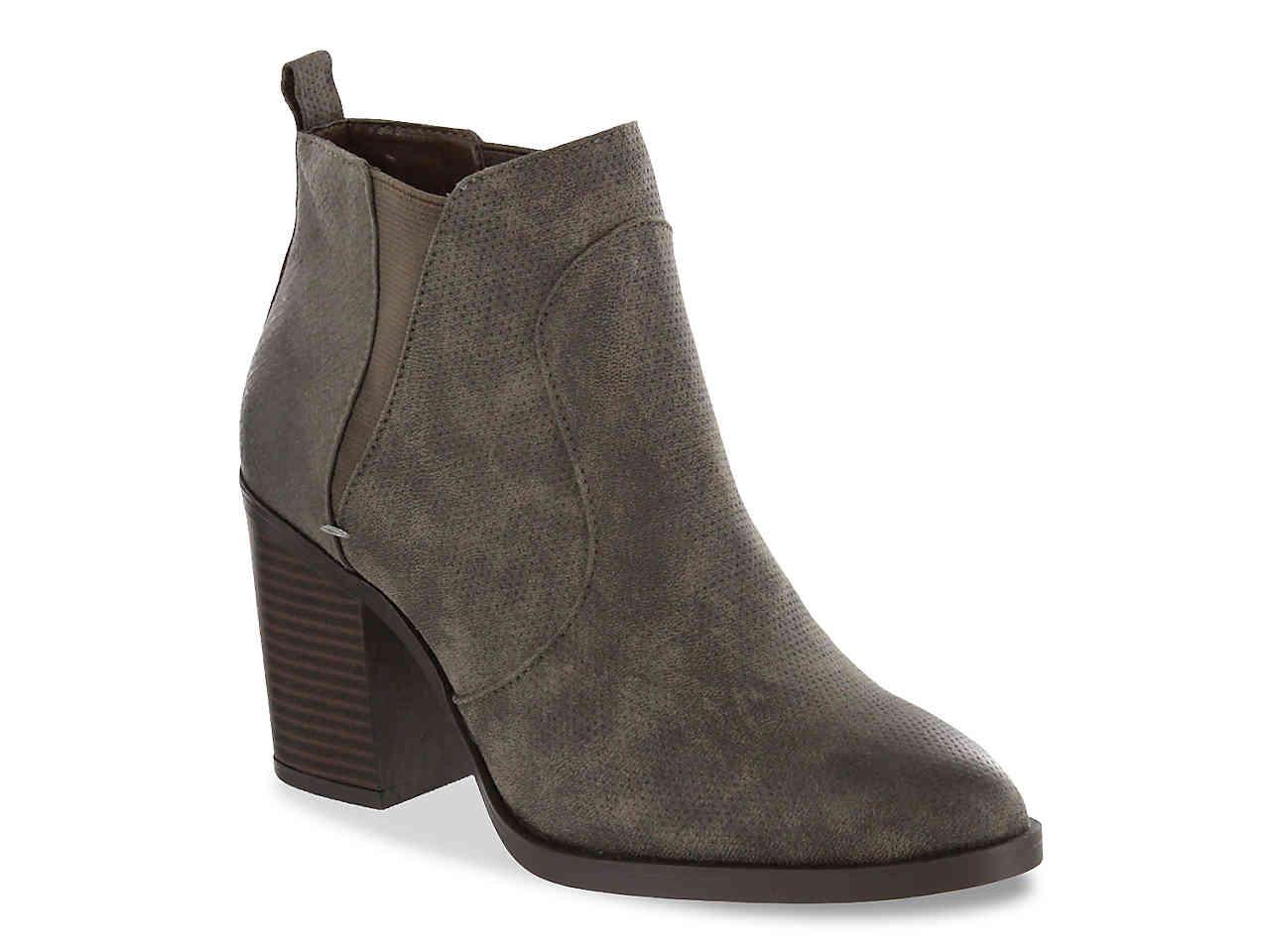 mia julissa bootie