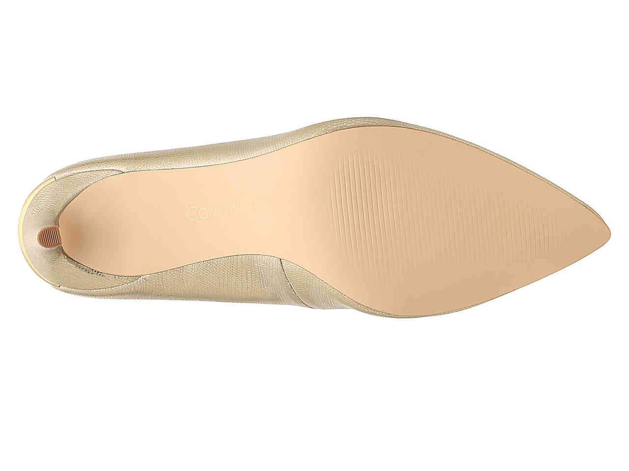 calvin klein kirsten pump gold