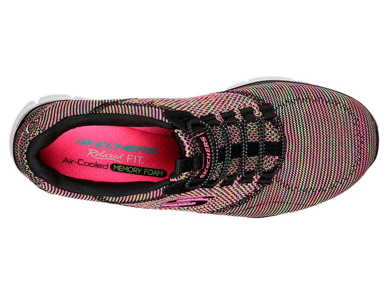 skechers relaxed fit noteworthy