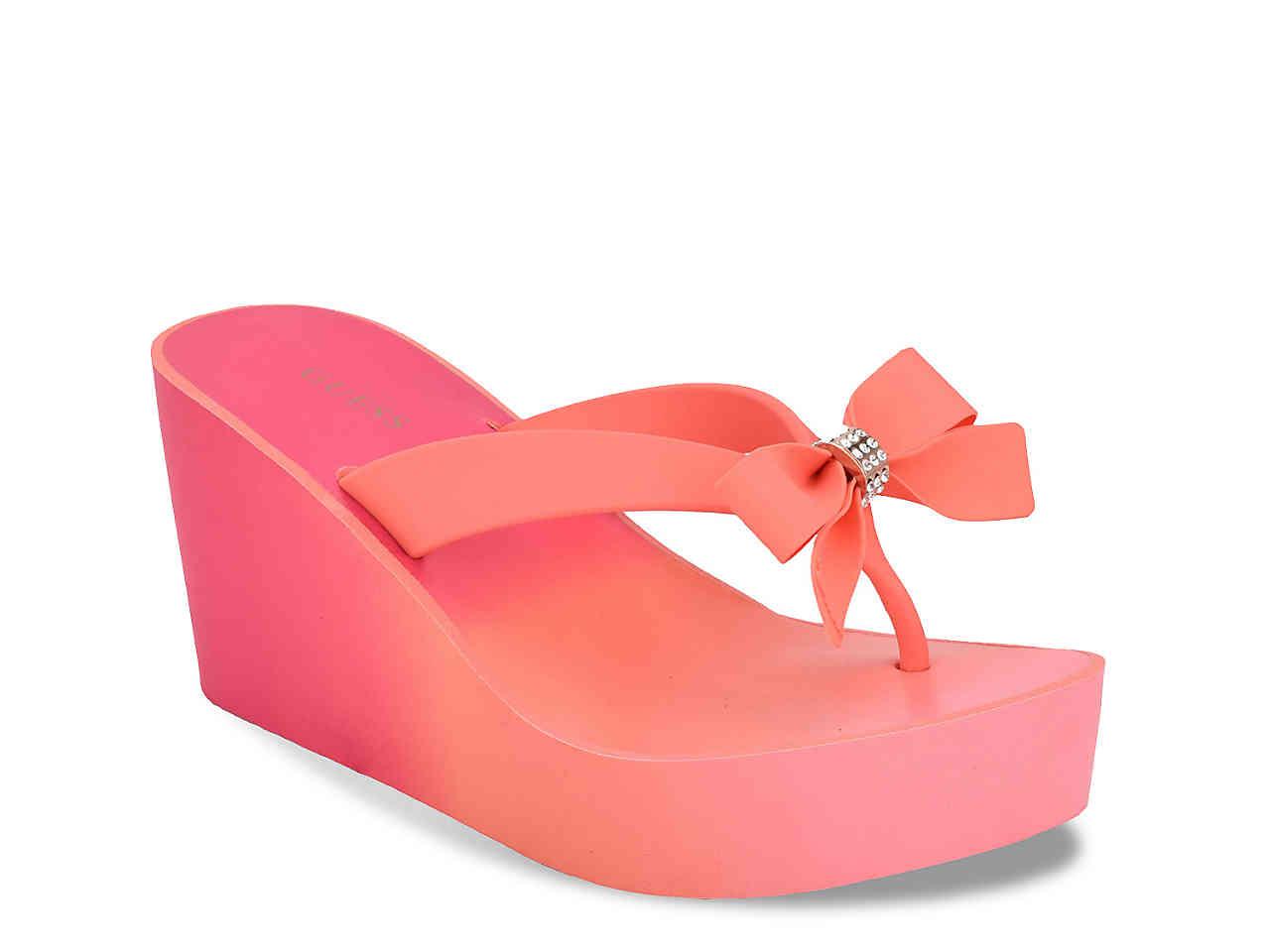 guess sierra wedge flip flop
