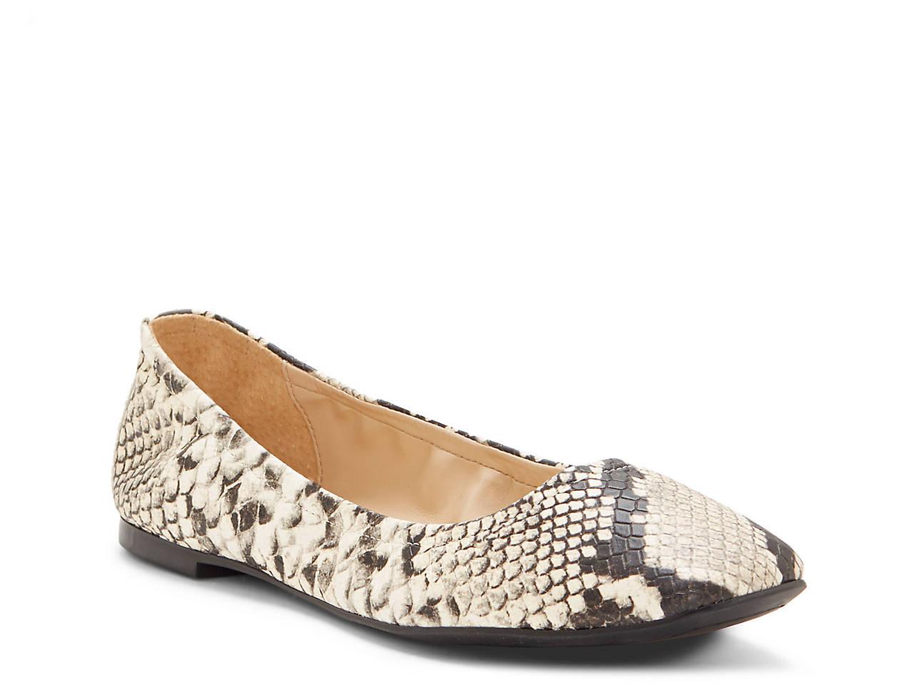 vince camuto ballerina flats