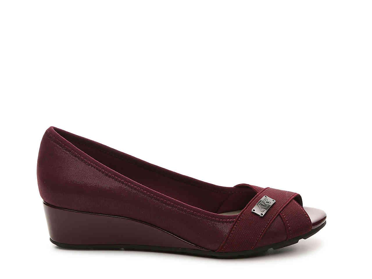 anne klein active pumps