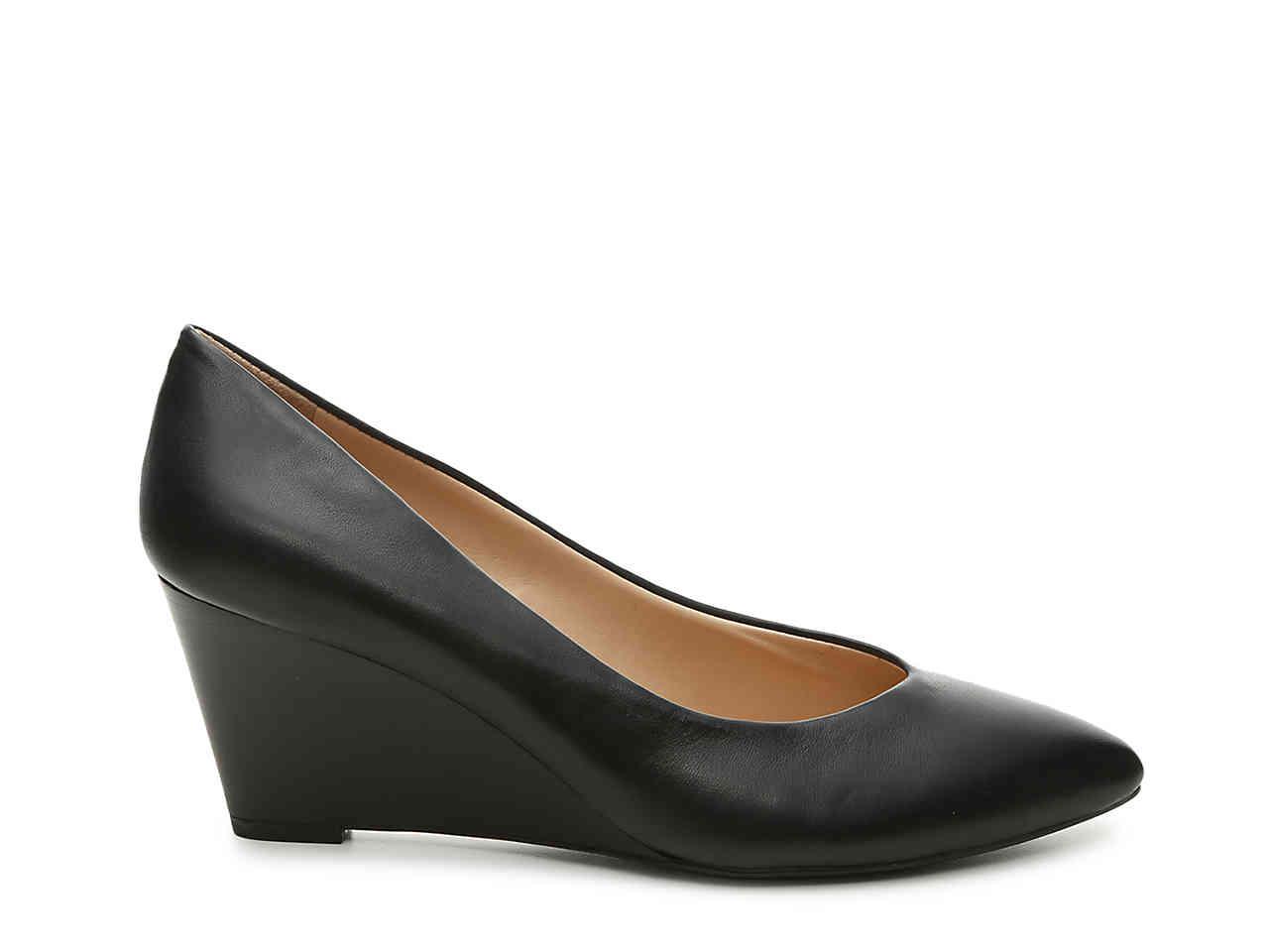 franco sarto fleur wedge pump