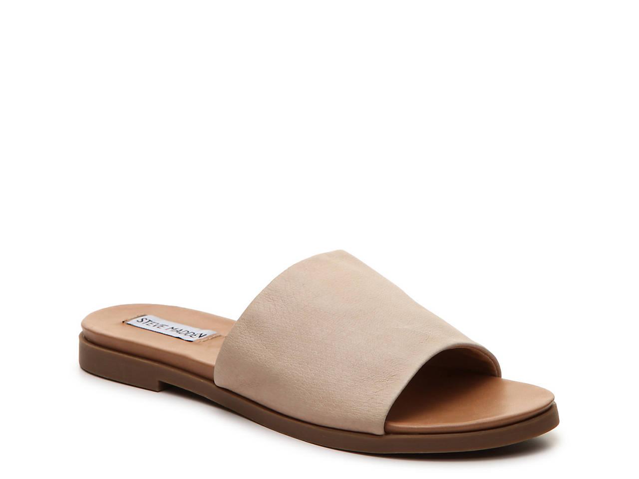 steve madden tan flat sandals