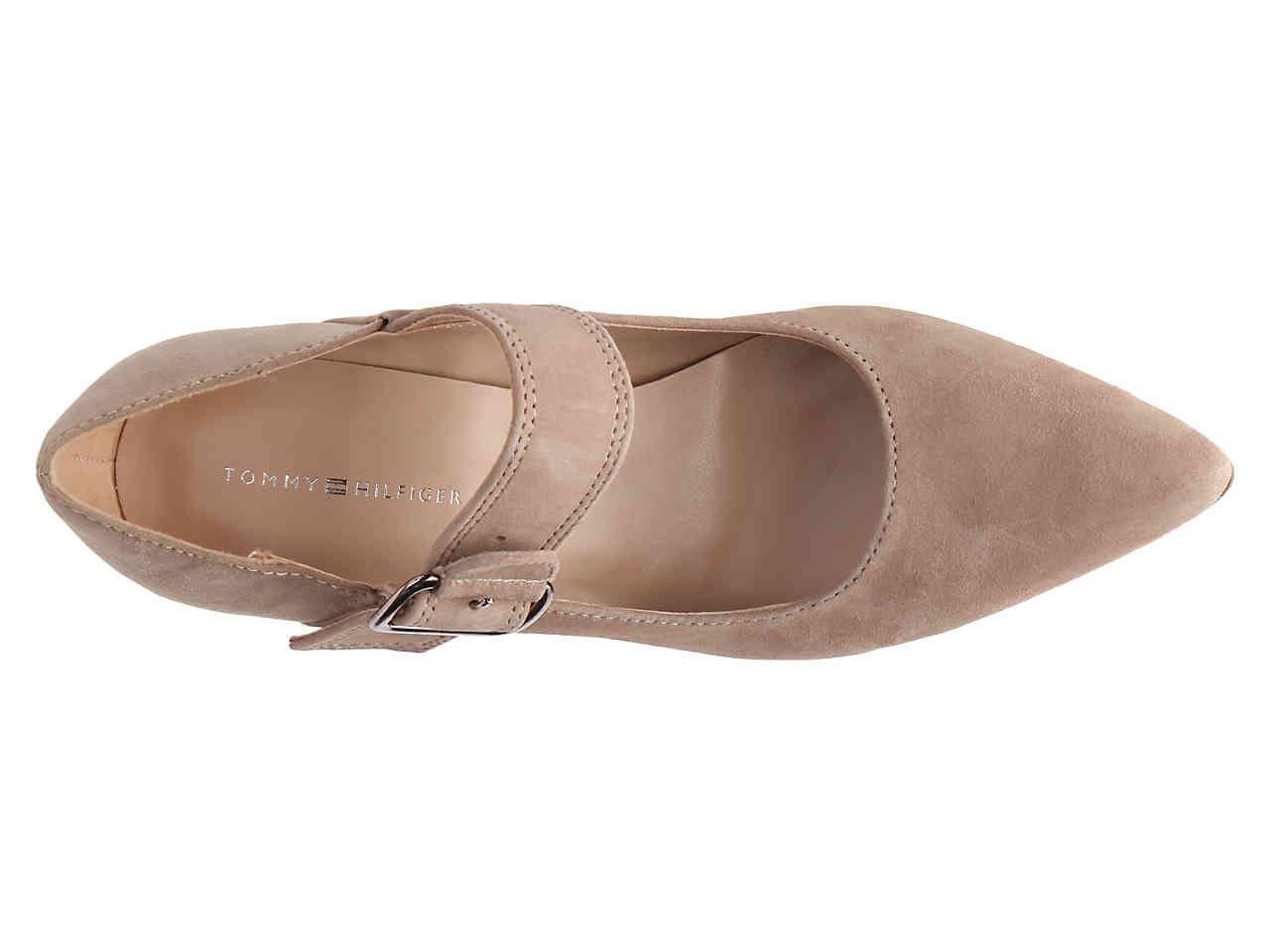 tommy hilfiger venture pump