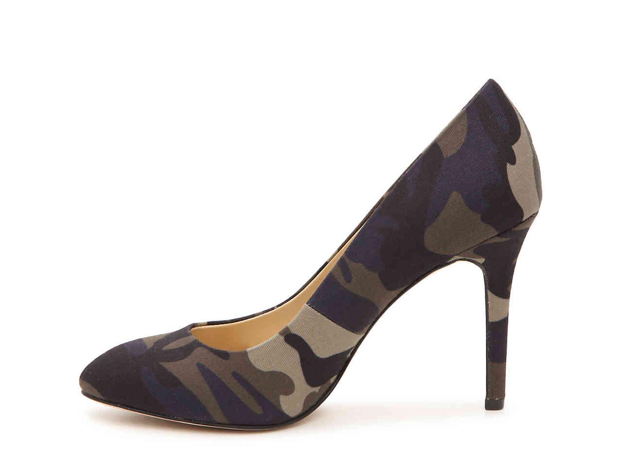 jessica simpson camouflage pumps