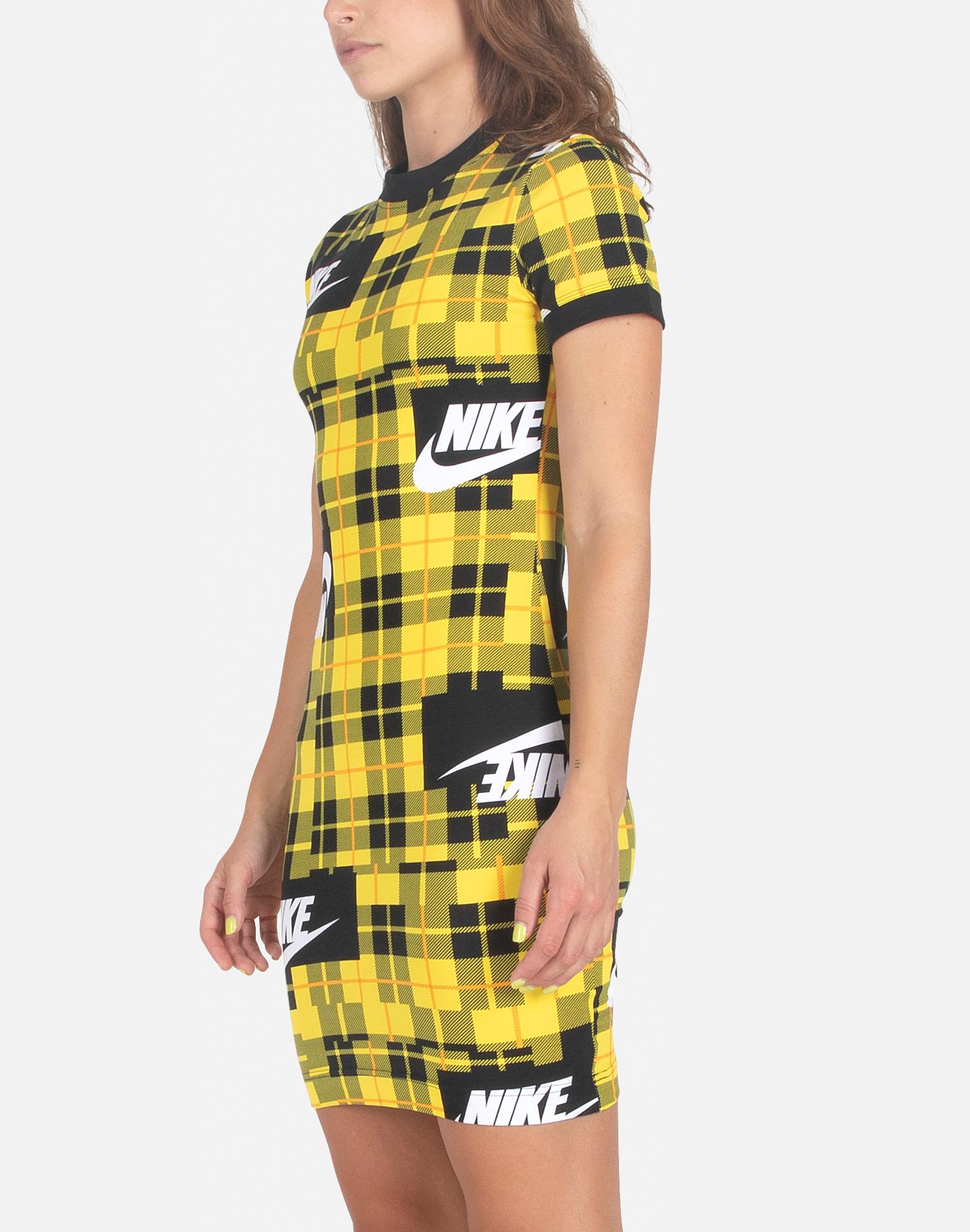 nike dressing gown