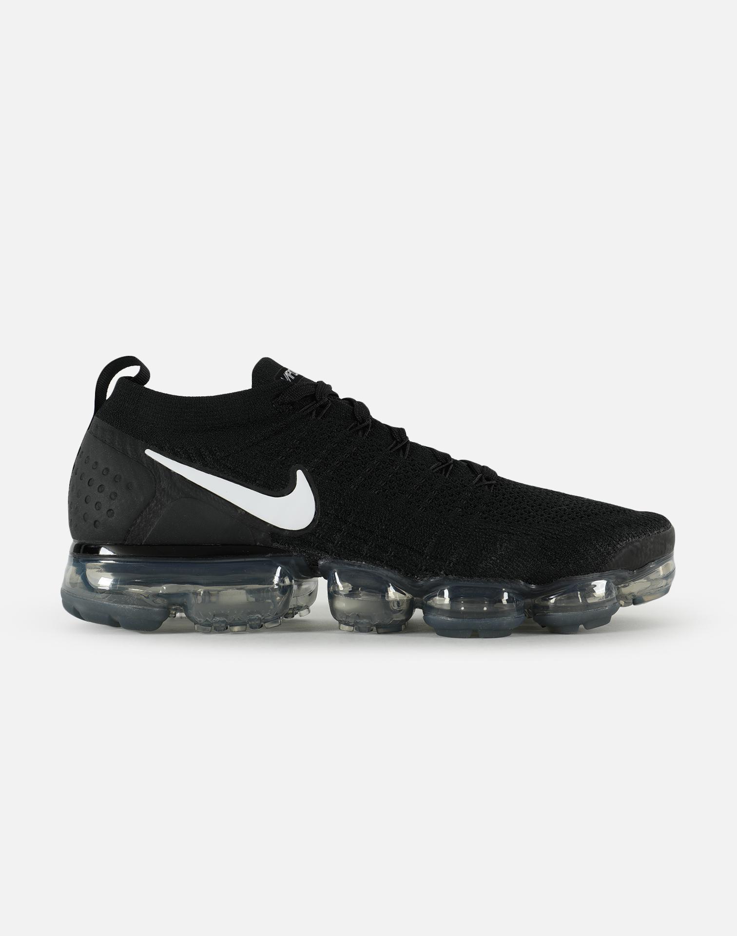 Nike Synthetic Air Vapormax Flyknit 2 in Black/White (Black) for Men - Save  75% - Lyst